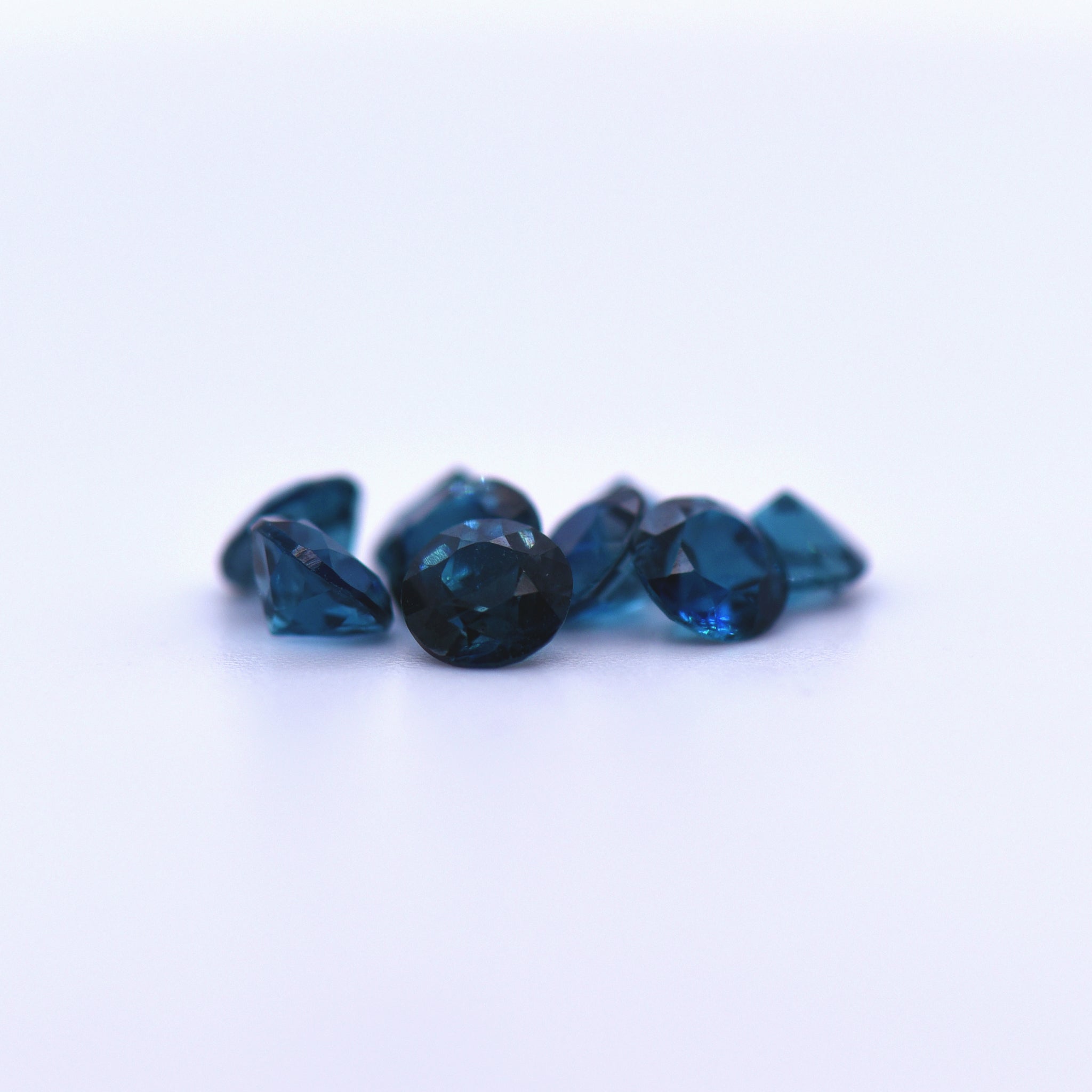 4.5mm Round Faceted London Blue Topaz