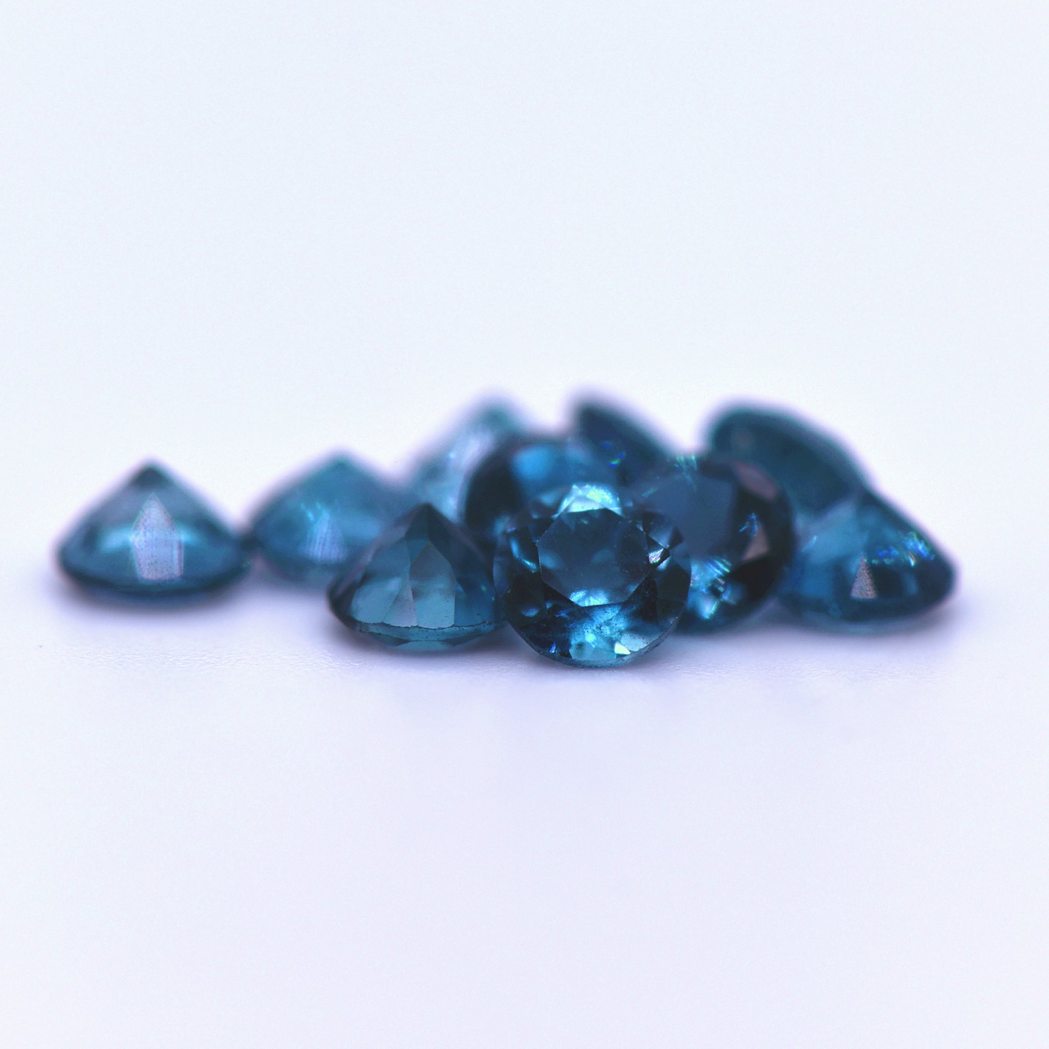 5mm Round Faceted London Blue Topaz
