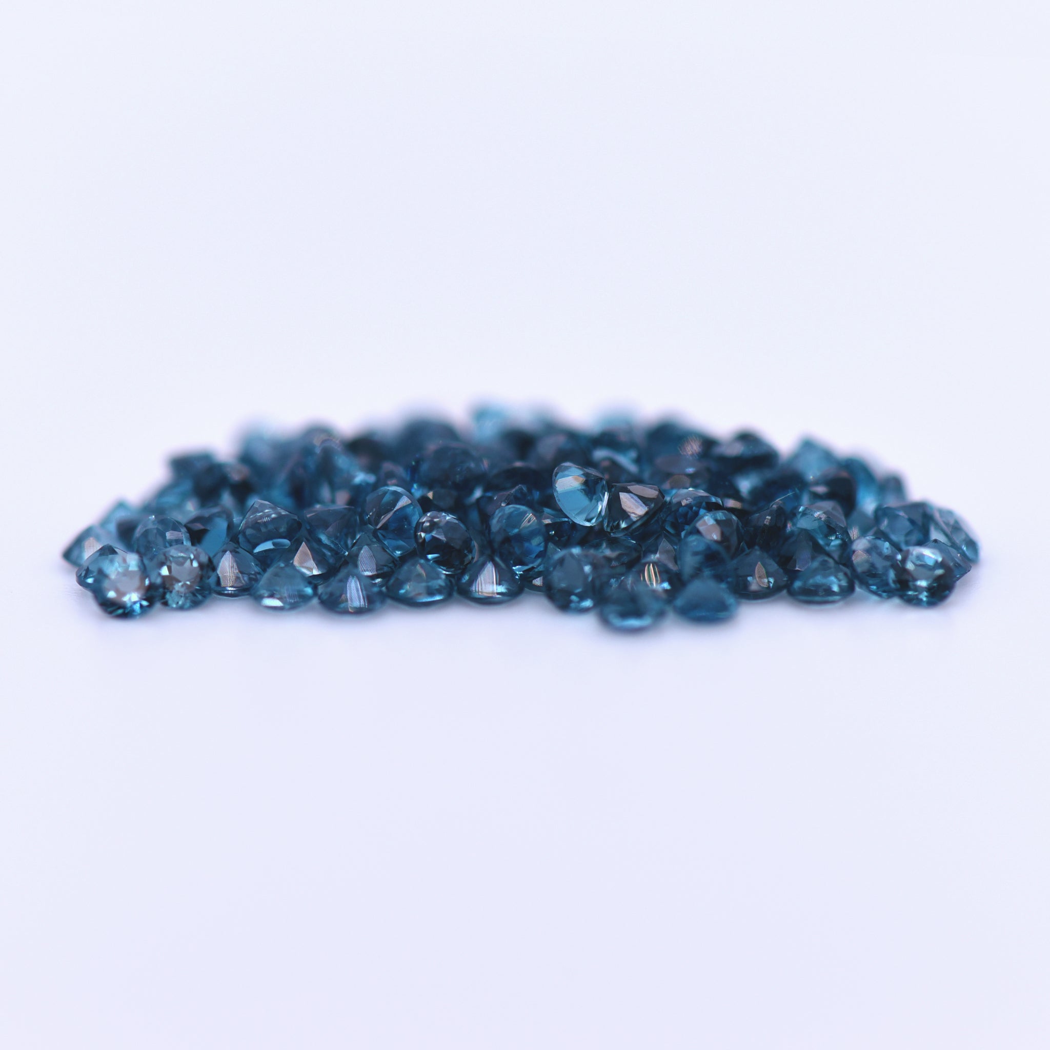 2mm Round Faceted London Blue Topaz