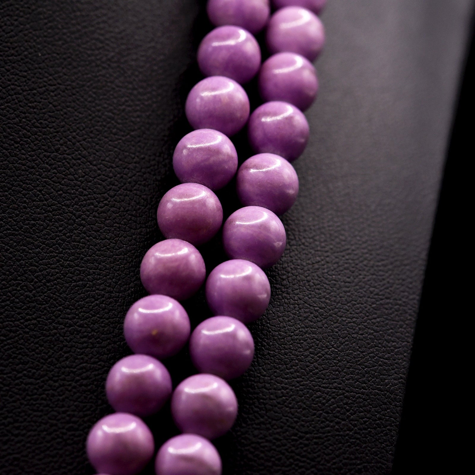 Phosphosiderite Beads