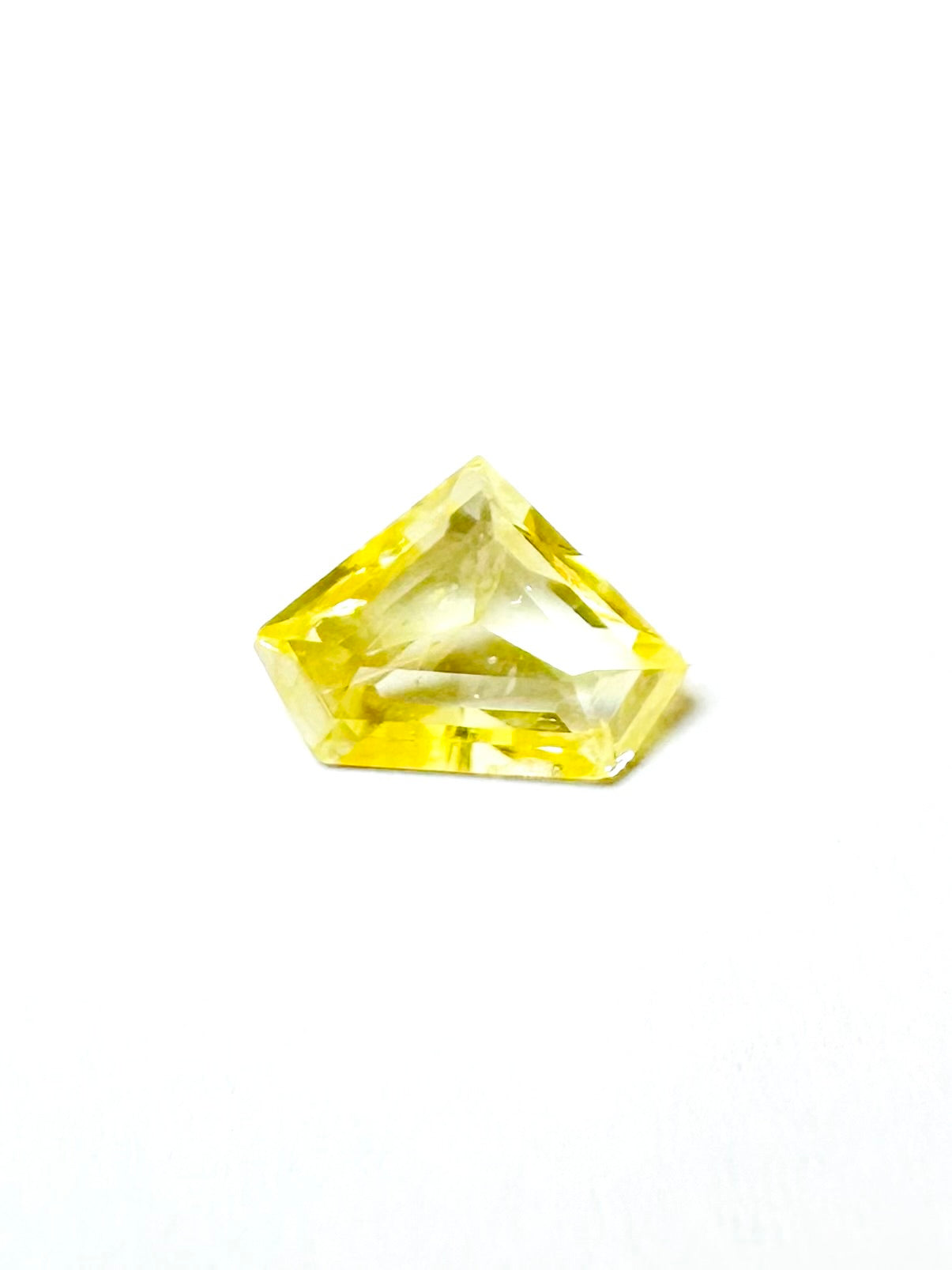 1.56cts 9.65x6.78mm Kite Shield Yellow Faceted Sapphire