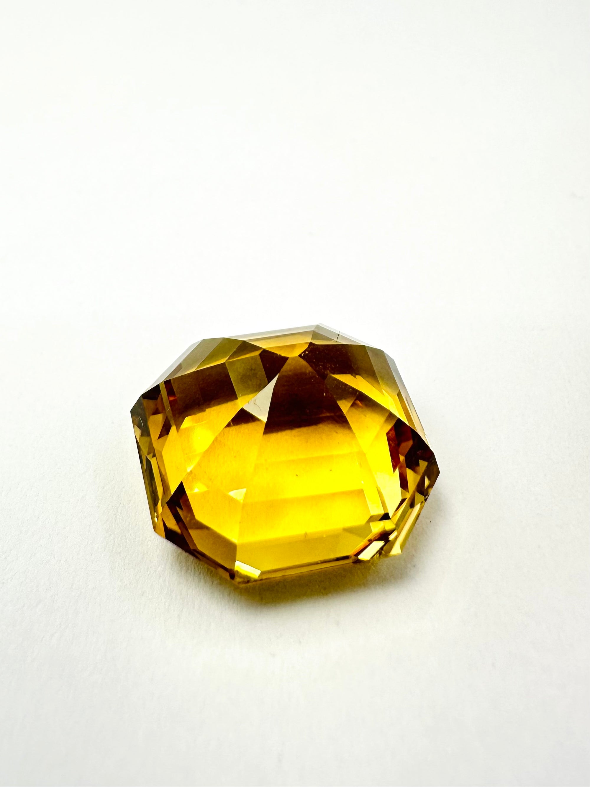 18.91cts 17.01x15.30mm Octagonal Faceted Citrine