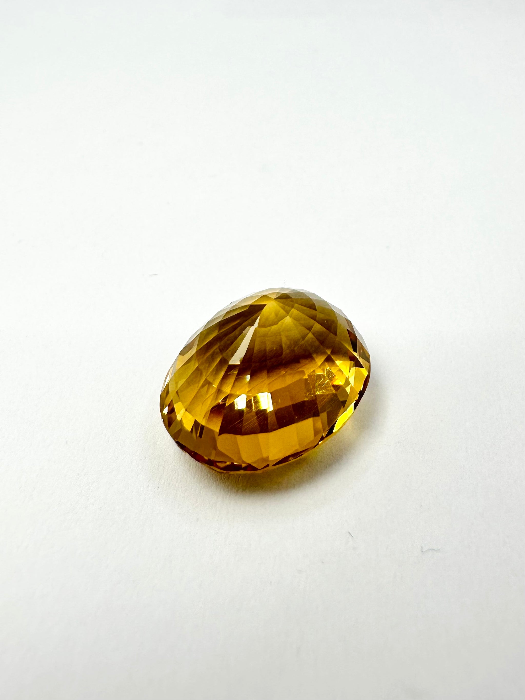 14.56cts 16.72x13.42mm Oval Faceted Citrine