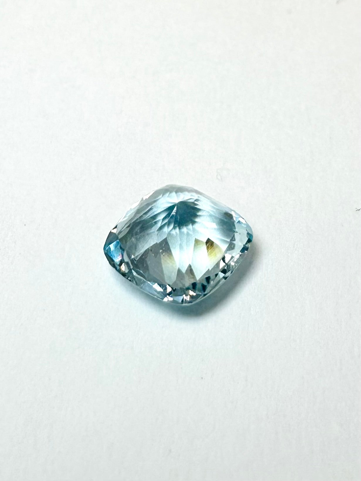 2.07cts 8.35x5.36 Cushion Faceted Aquamarine