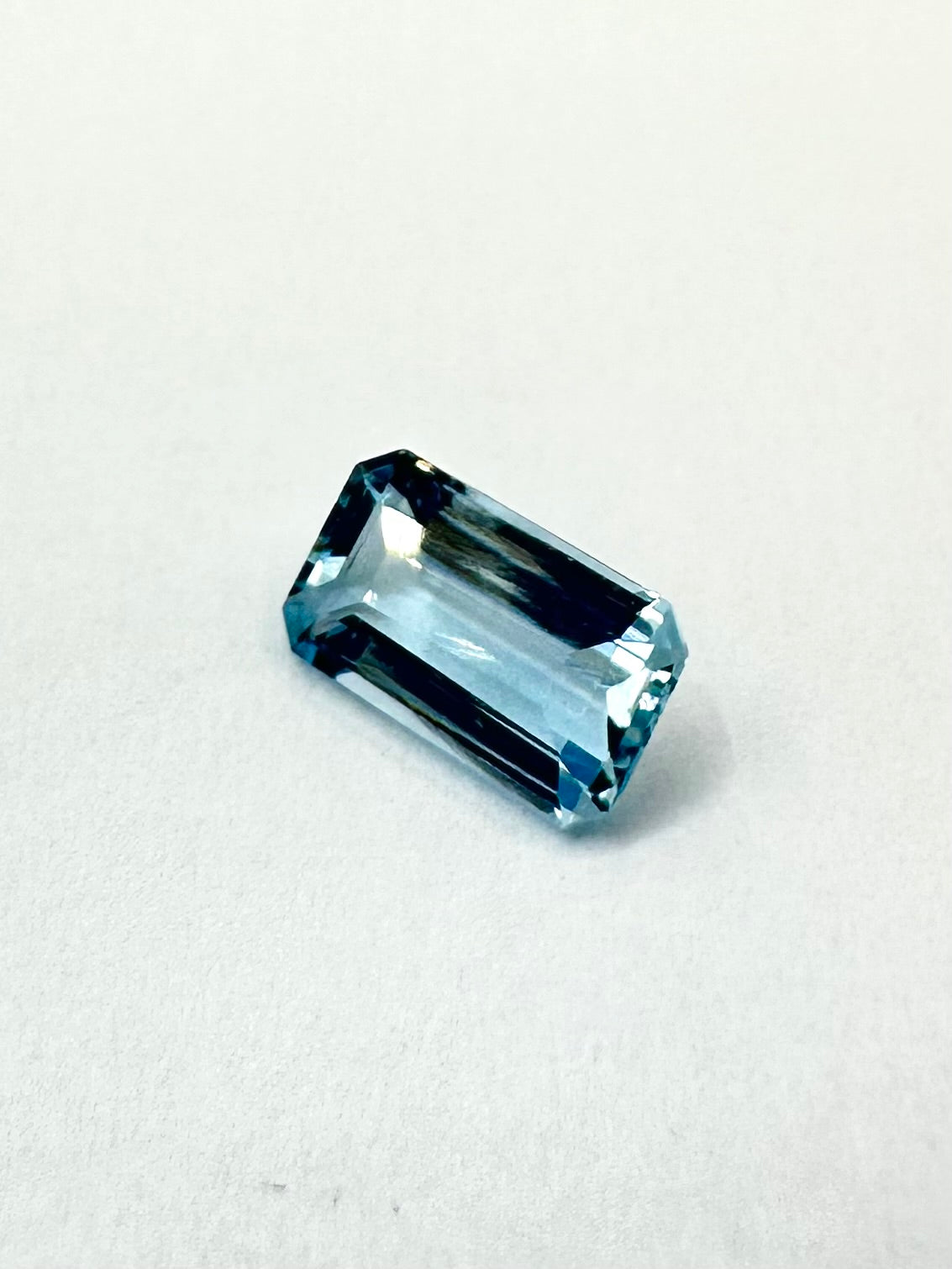 0.88cts 7.83x4.72mm Baguette Step Cut Aquamarine
