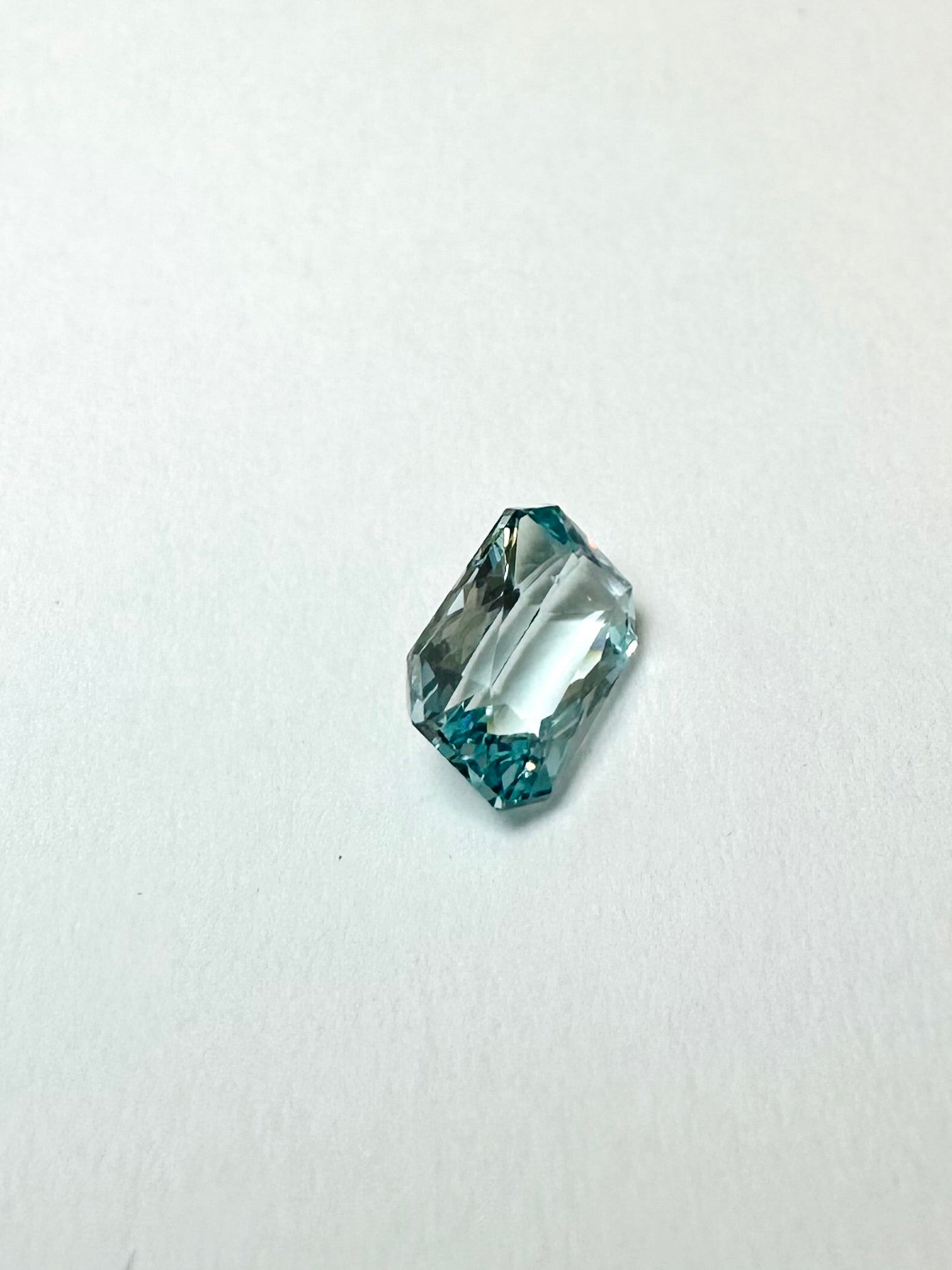 1.02cts 7.5x5mm Octagon Shaped Aquamarine