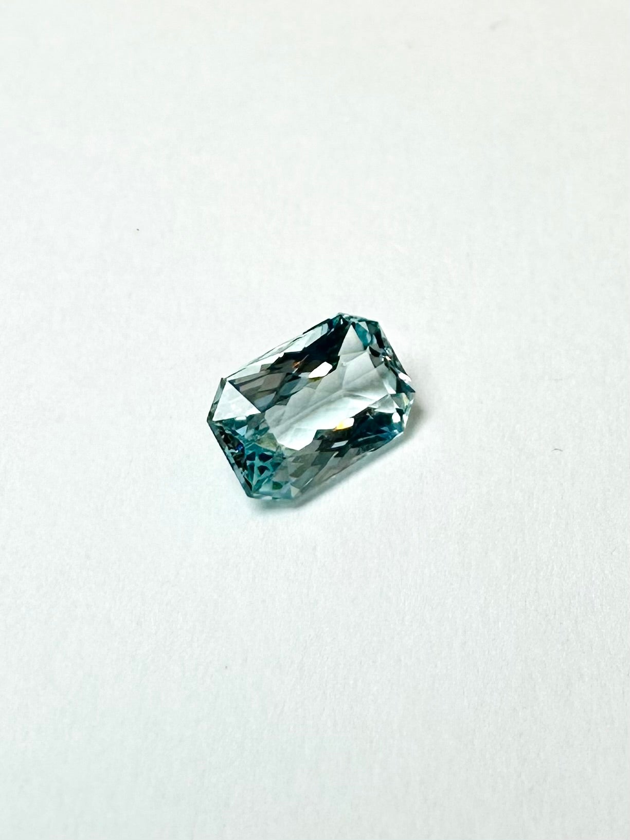 1.02cts 7.5x5mm Octagon Shaped Aquamarine