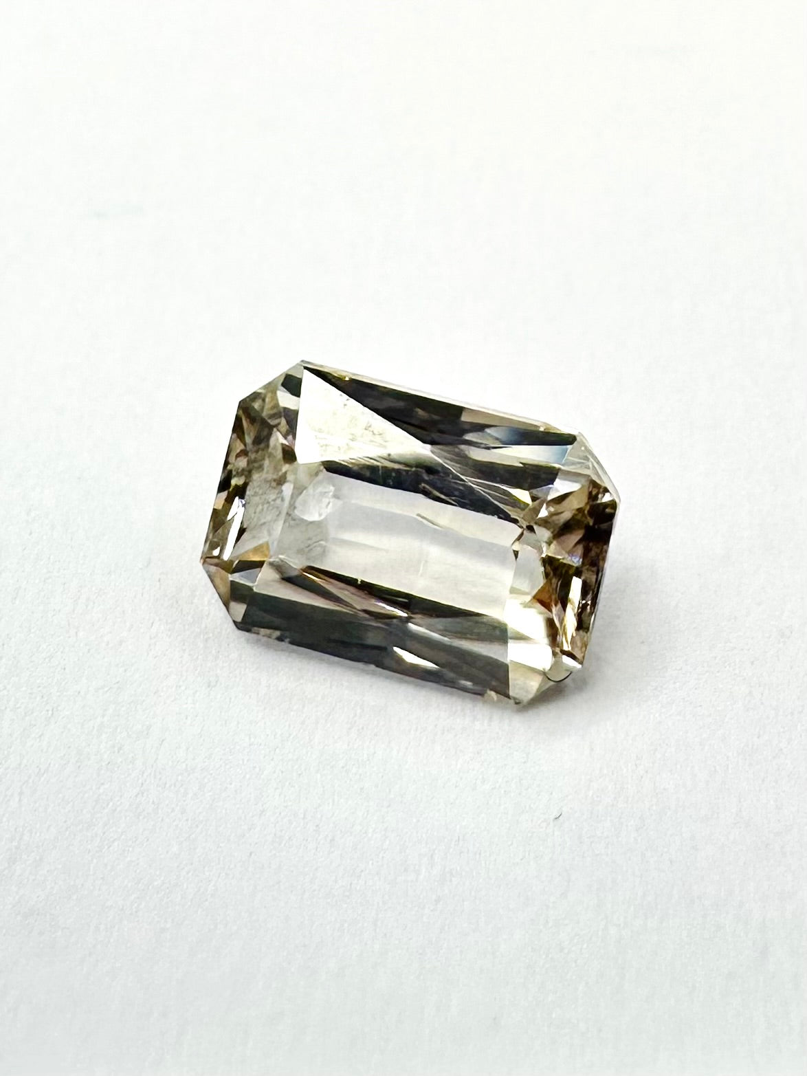 3.31cts 9.76x6.56mm Baguette Step Cut Champagne Zircon