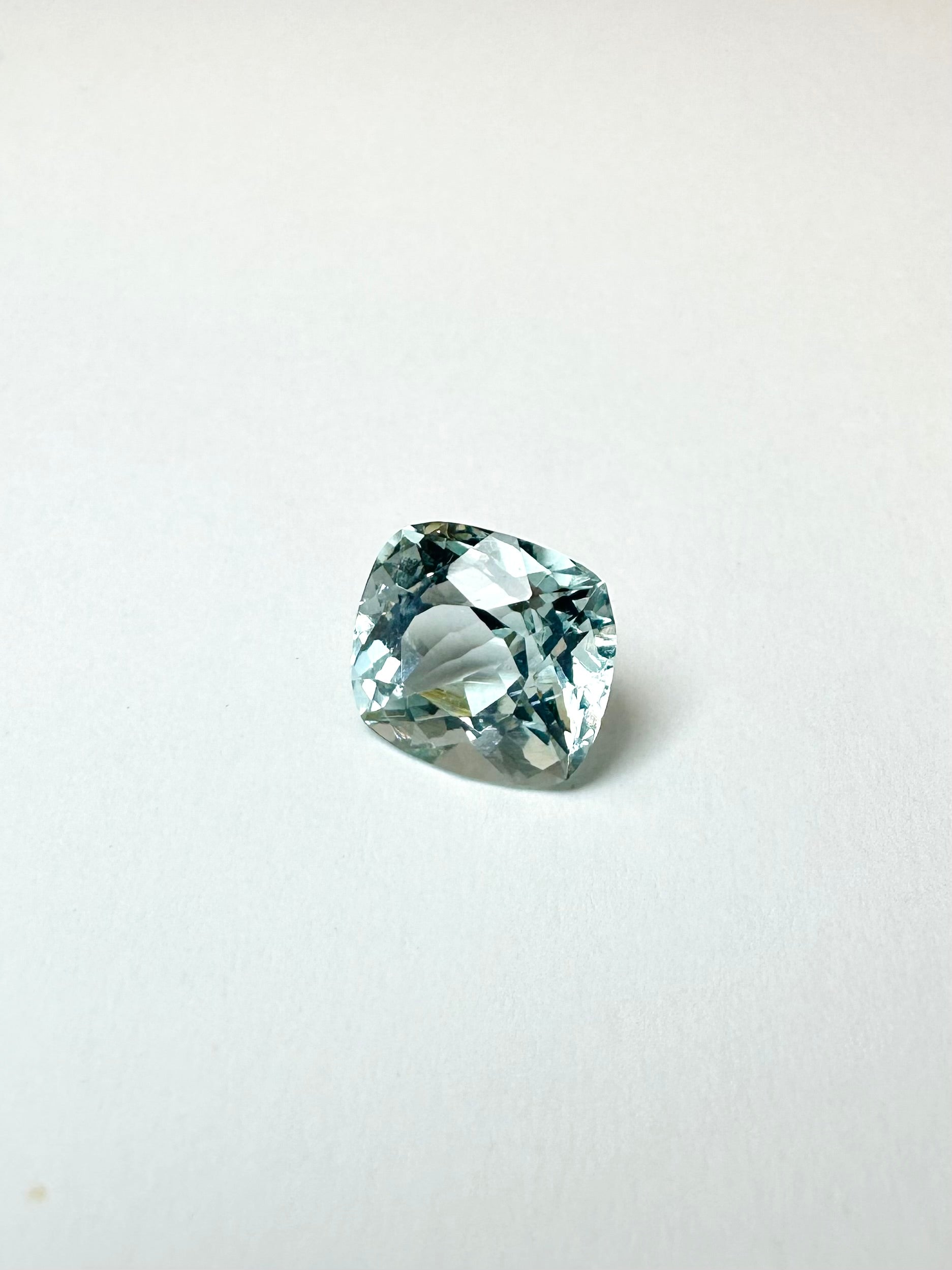 4.00cts 10.26x9.26mm Cushion Aquamarine
