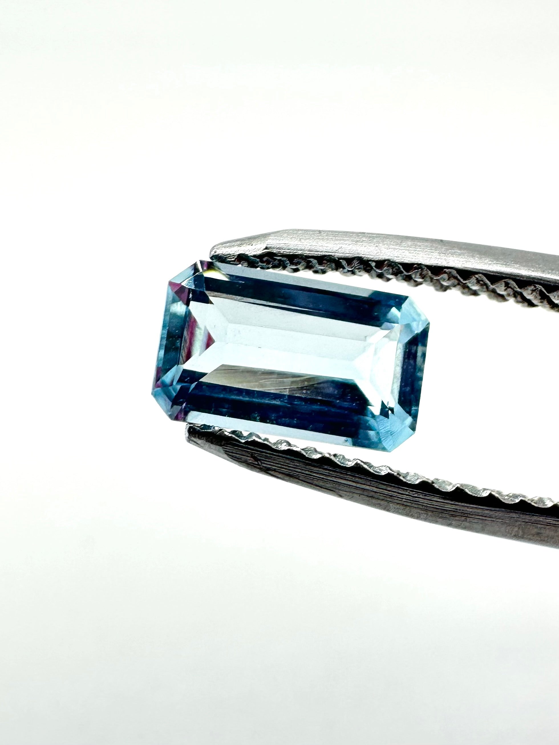 0.88cts 7.83x4.72mm Baguette Step Cut Aquamarine