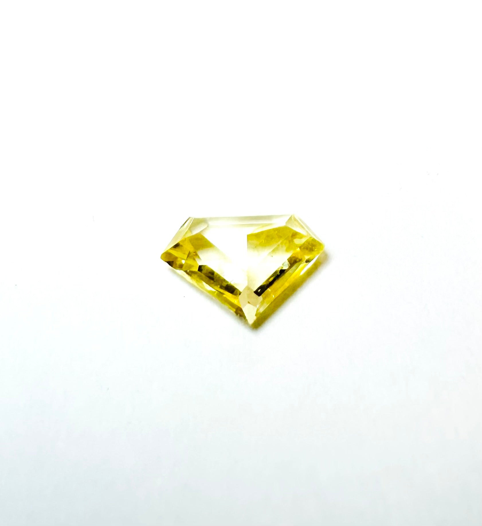 1.56cts 9.65x6.78mm Kite Shield Yellow Faceted Sapphire