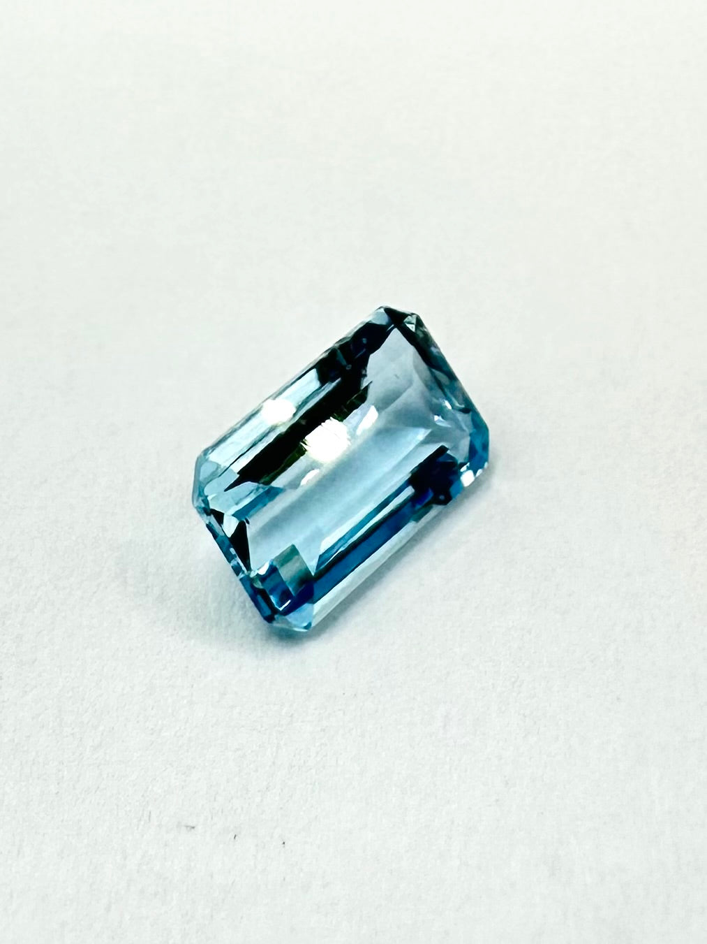 0.88cts 7.83x4.72mm Baguette Step Cut Aquamarine