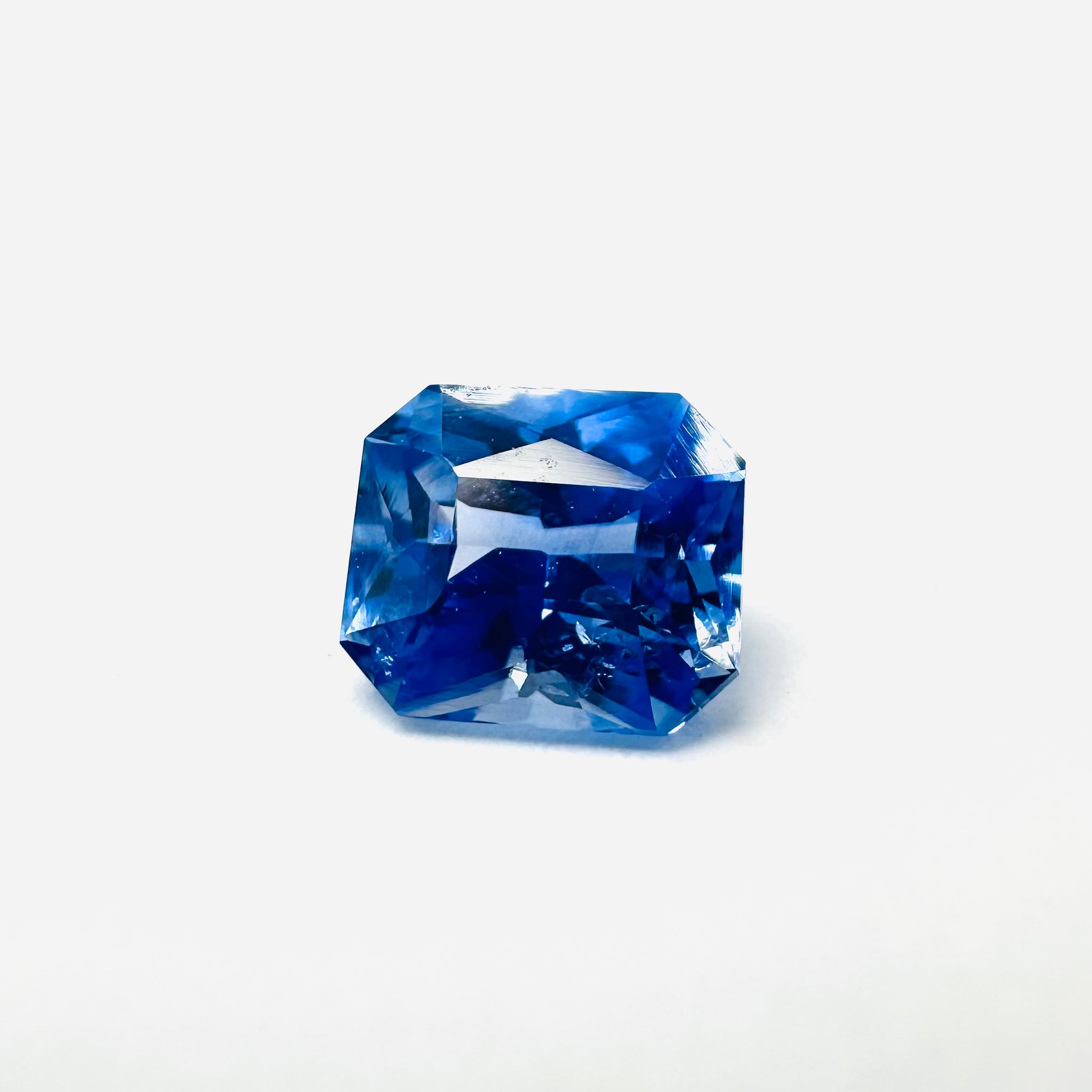 1.26cts 6.5x5.5mm octagon faceted blue sapphire