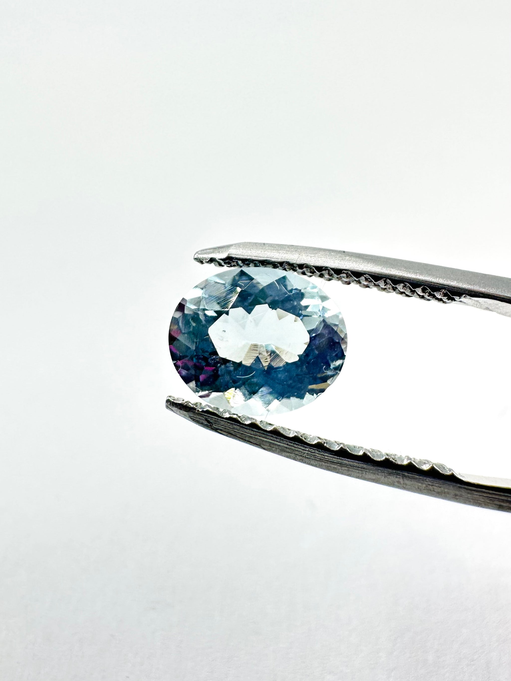 1.17cts 7.94x6.53cts Oval Faceted Aquamarine