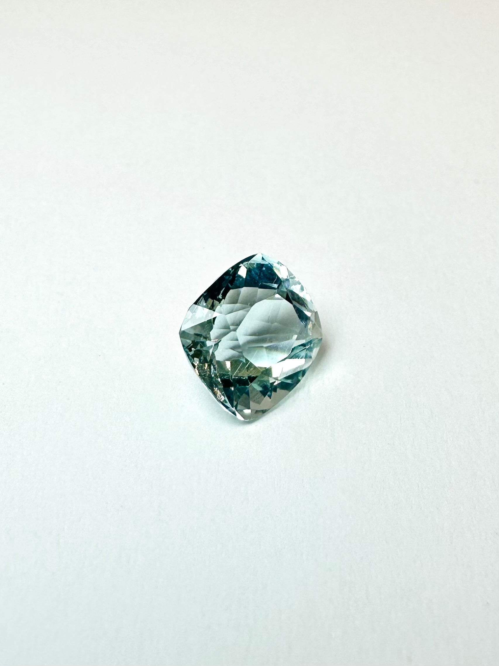 4.00cts 10.26x9.26mm Cushion Aquamarine