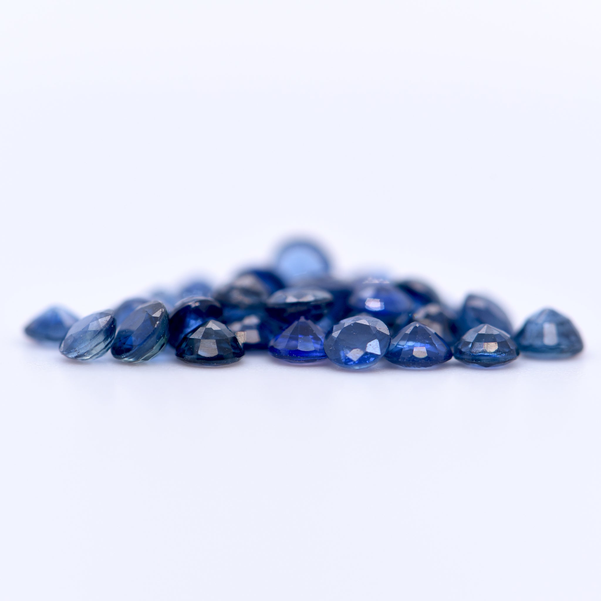 3mm Round Faceted Blue Sapphires