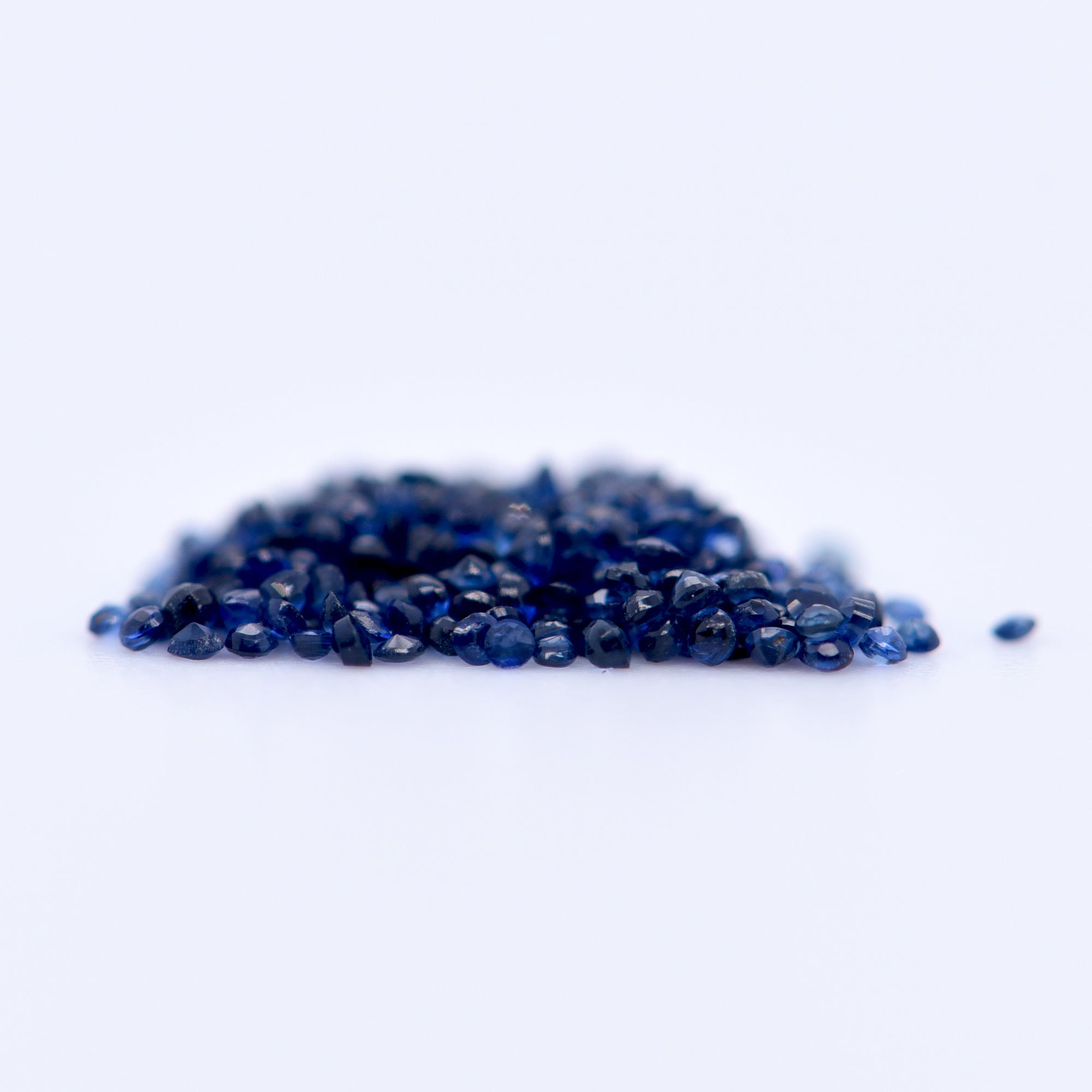 0.75mm Round Faceted Blue Sapphires