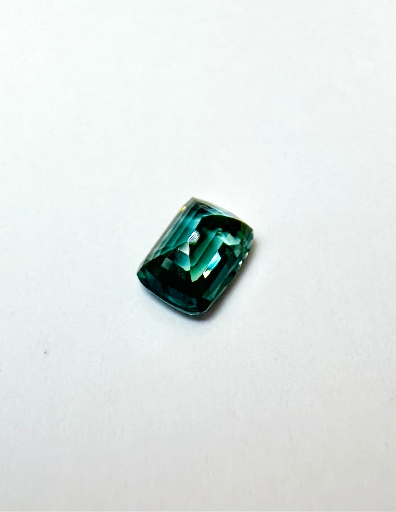 1.57cts 7.13x5.33mm Cushion Faceted Teal Sapphire