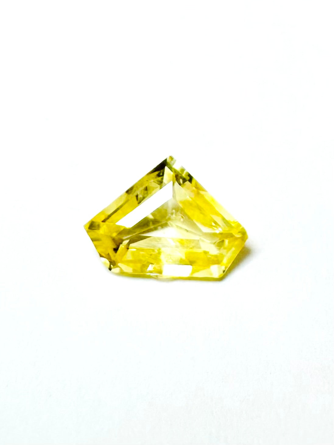 1.56cts 9.65x6.78mm Kite Shield Yellow Faceted Sapphire