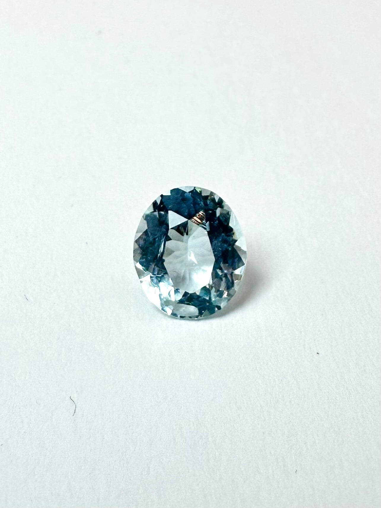 1.22cts 8.10x7.00mm round faceted Aquamarine