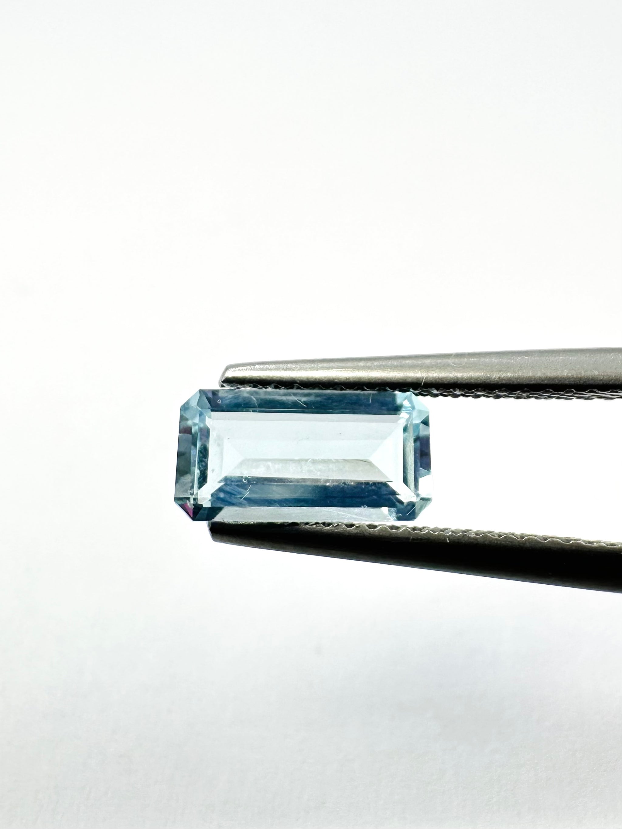 1.16cts 9.76x5.00mm Baguette Step Cut Blue Aquamarine