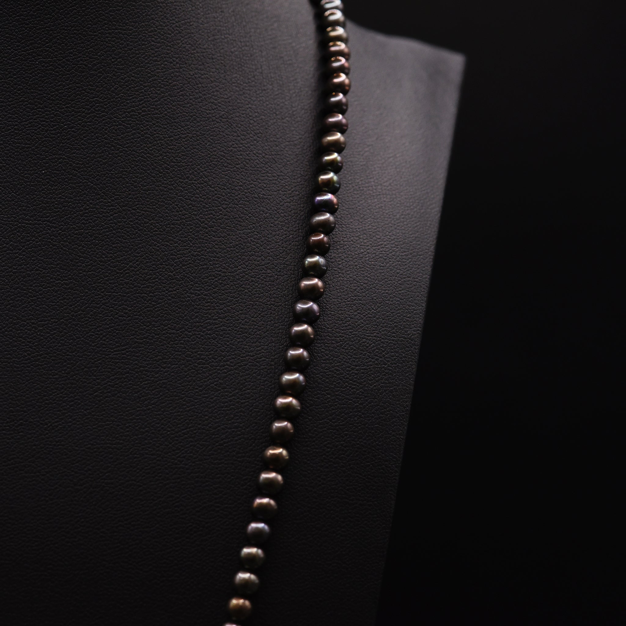 5mm Off Round Black Loose Pearl String