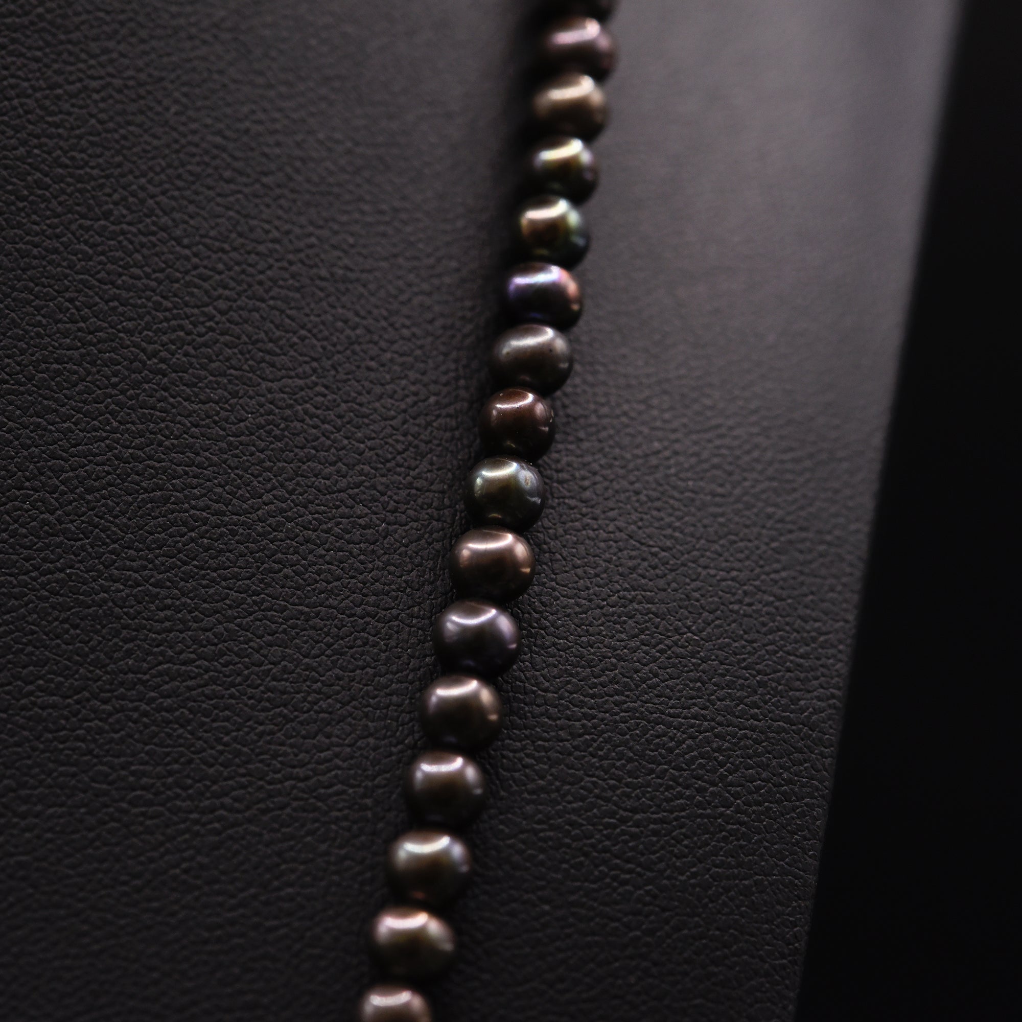5mm Off Round Black Loose Pearl String