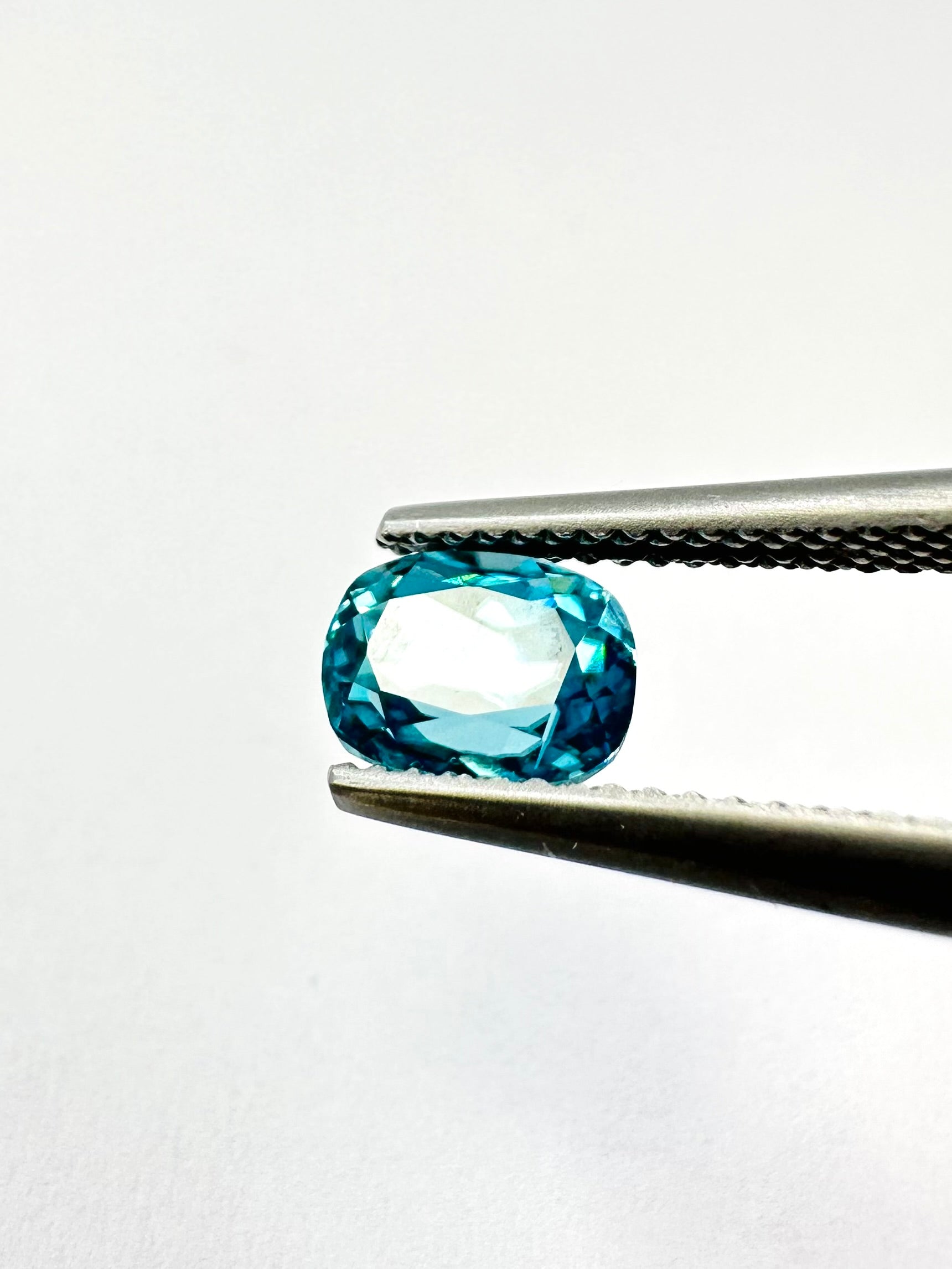 2.18cts 7.23x5.54mm Cushion Faceted Teal Blue Zircon