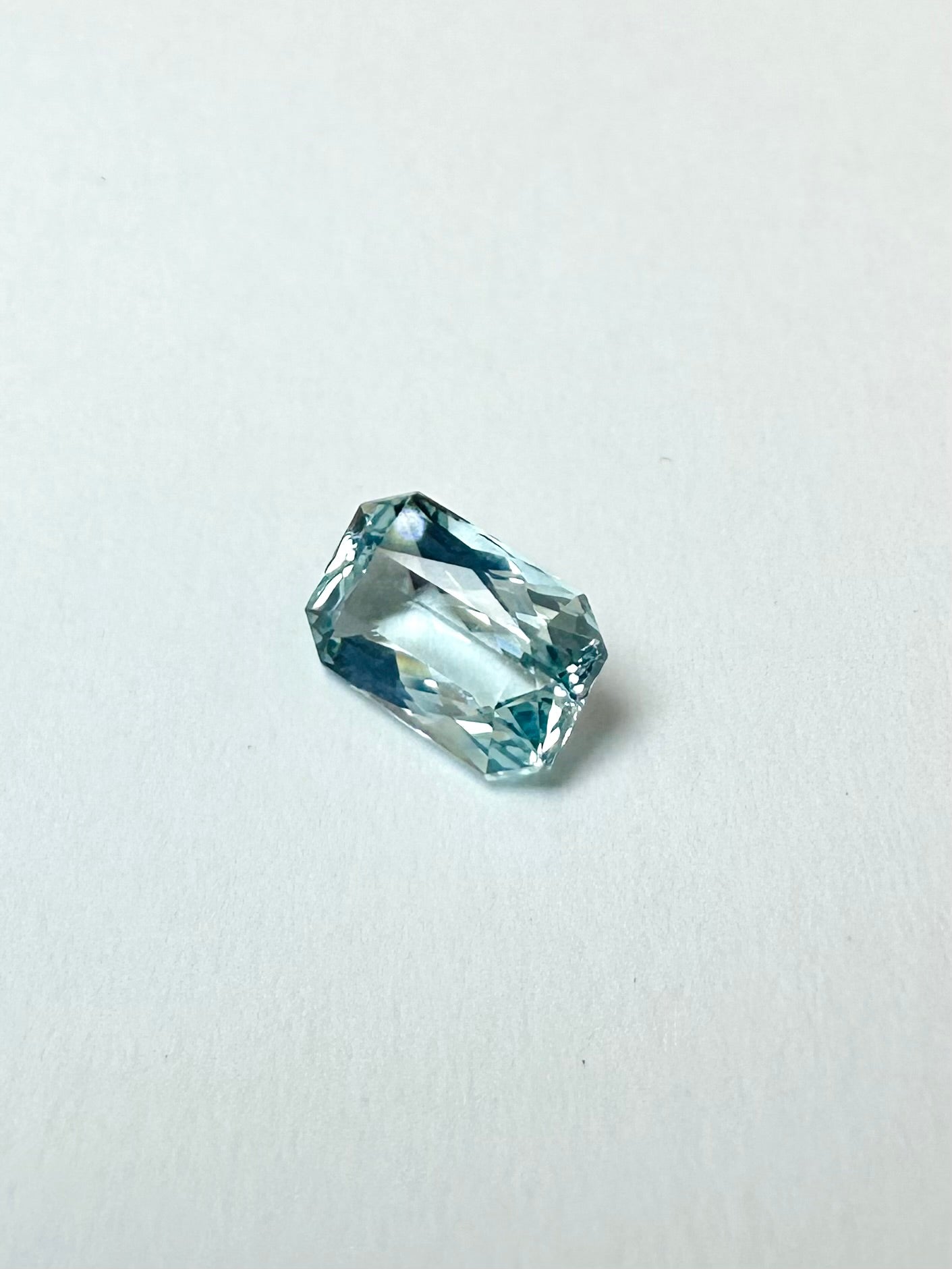 1.02cts 7.5x5mm Octagon Shaped Aquamarine