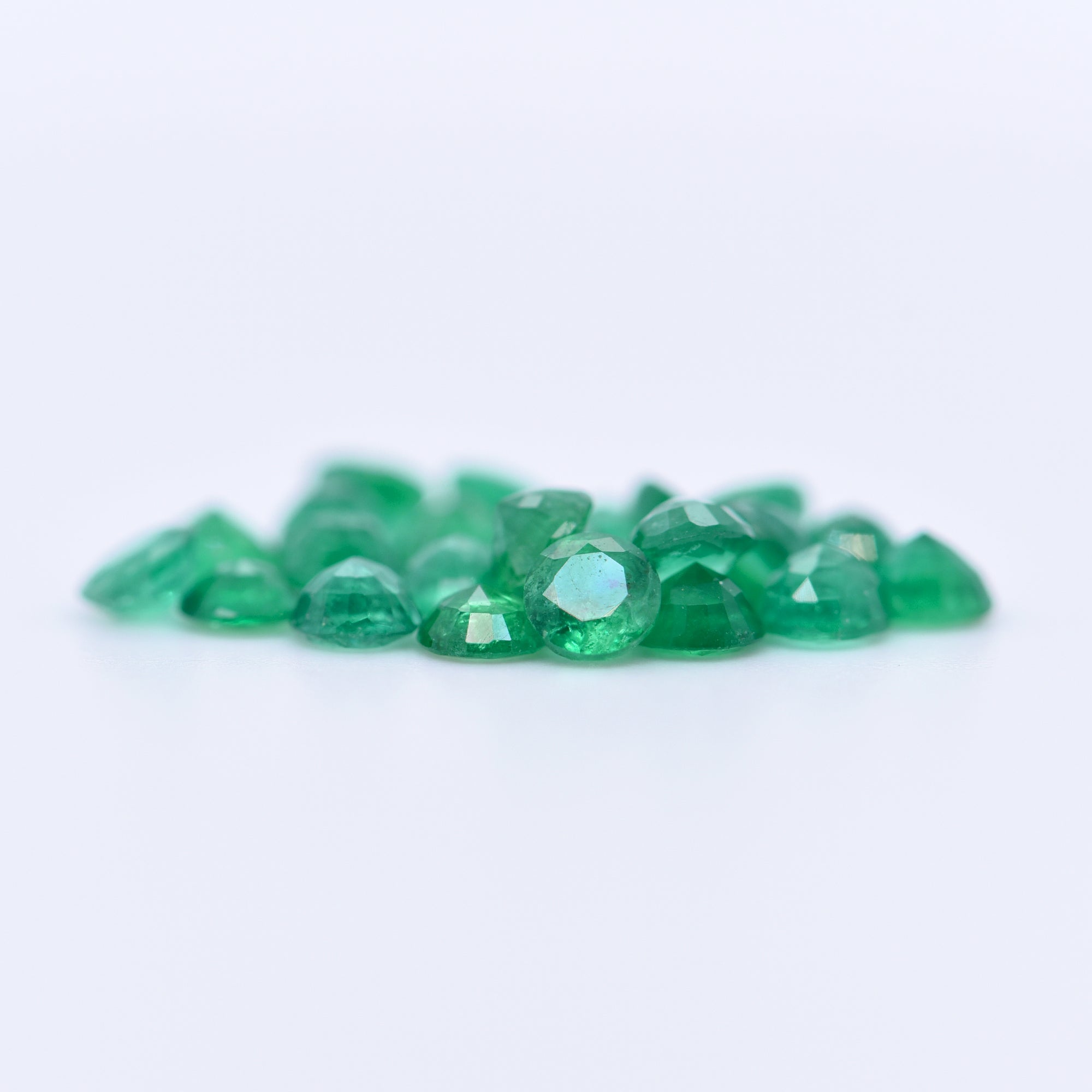 3.25mm Round Faceted Emeralds