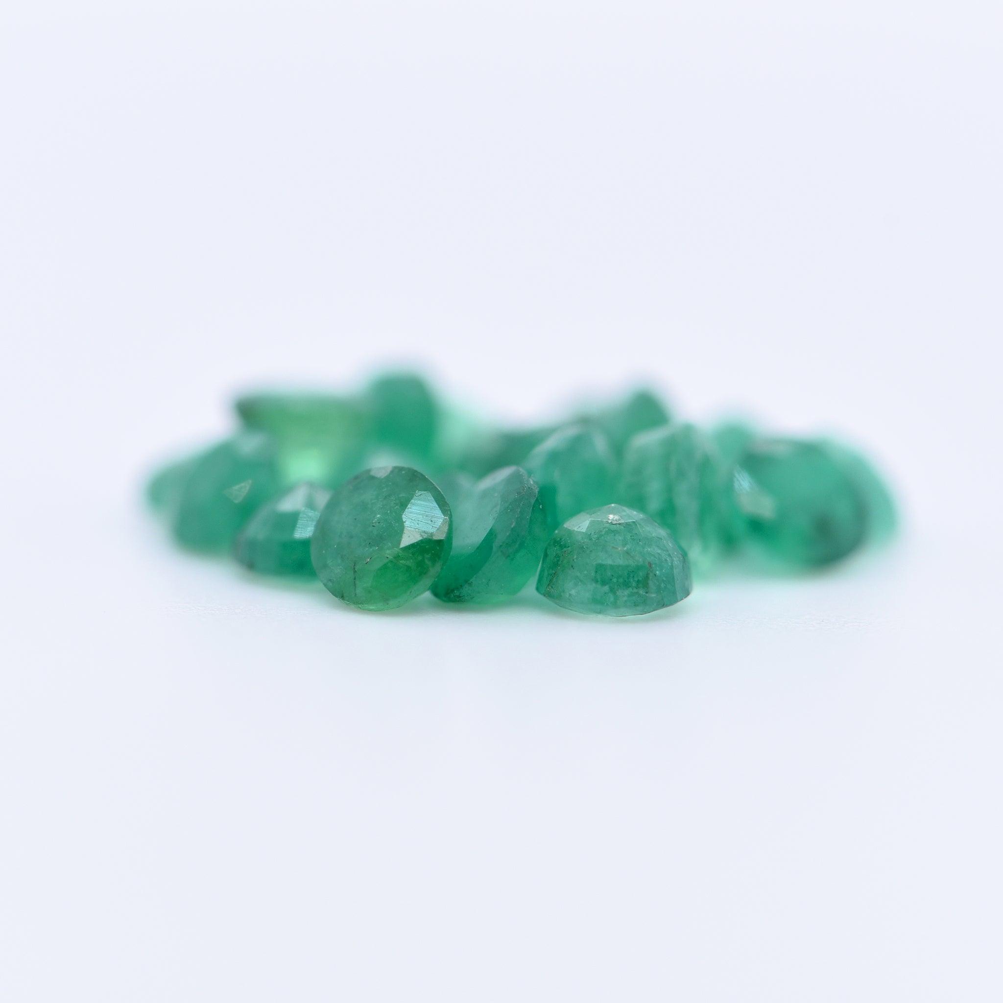 3.5mm Round Faceted Emeralds