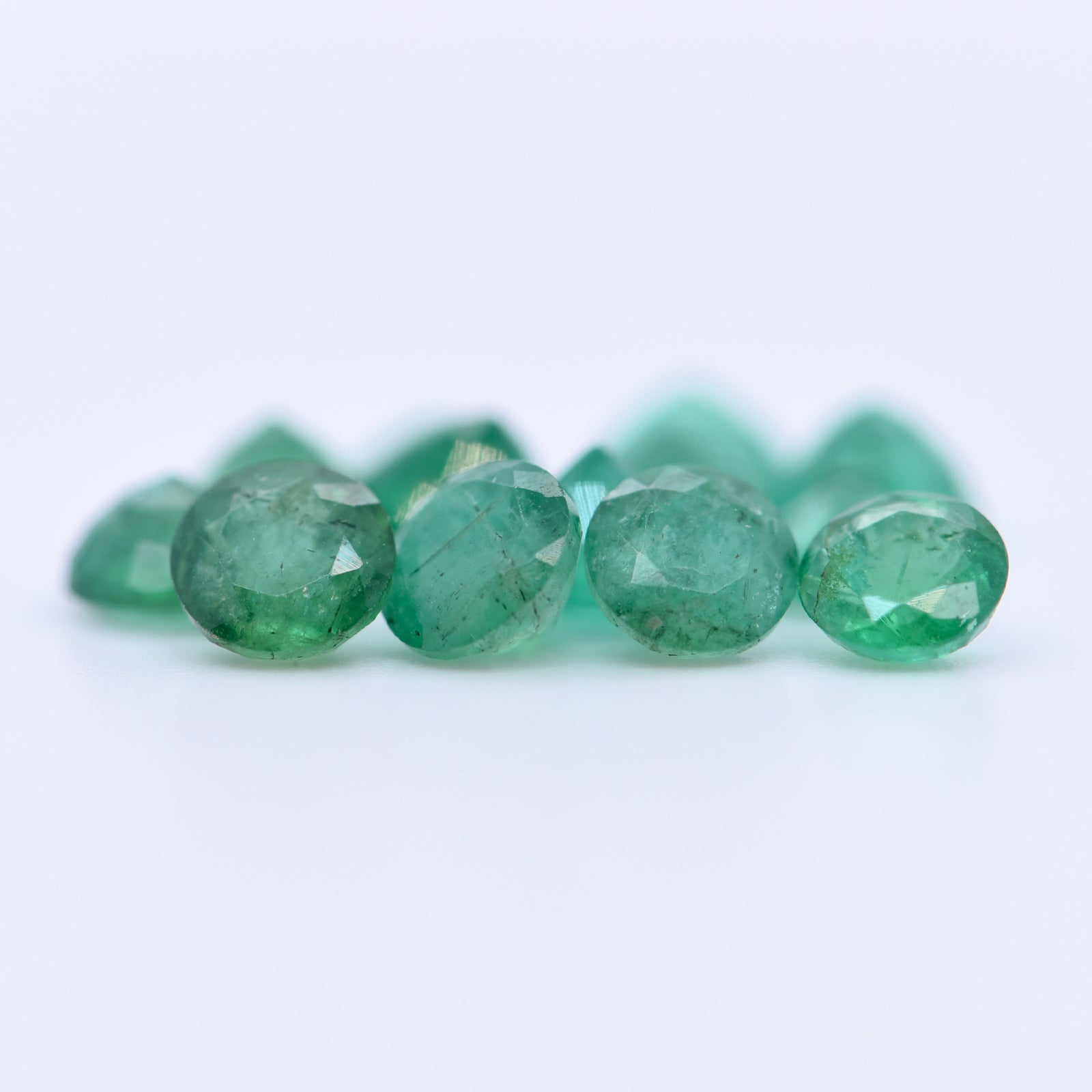 4.5mm Round Faceted Emeralds