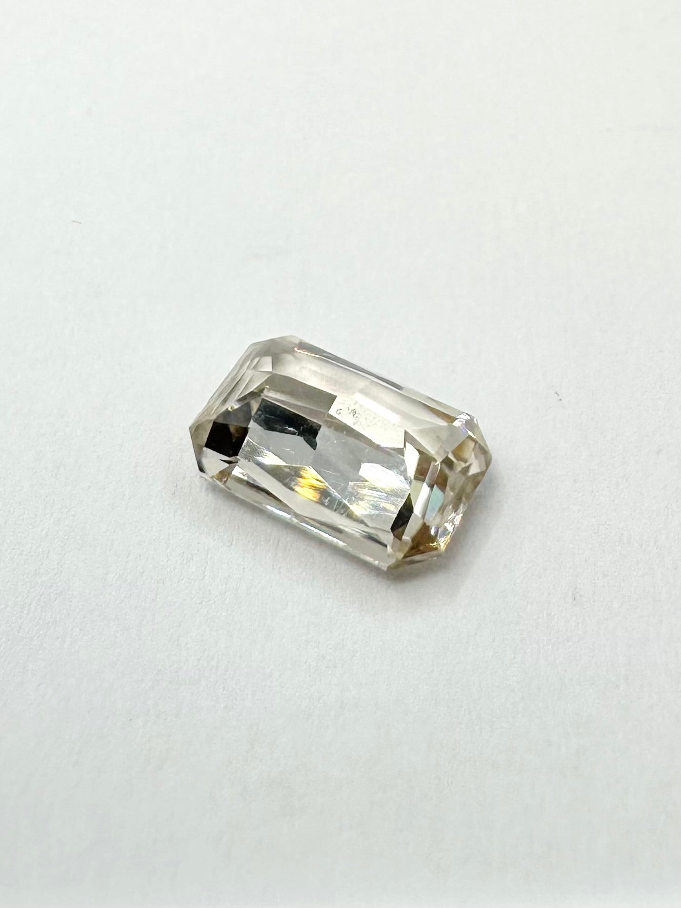 3.31cts 9.76x6.56mm Baguette Step Cut Champagne Zircon