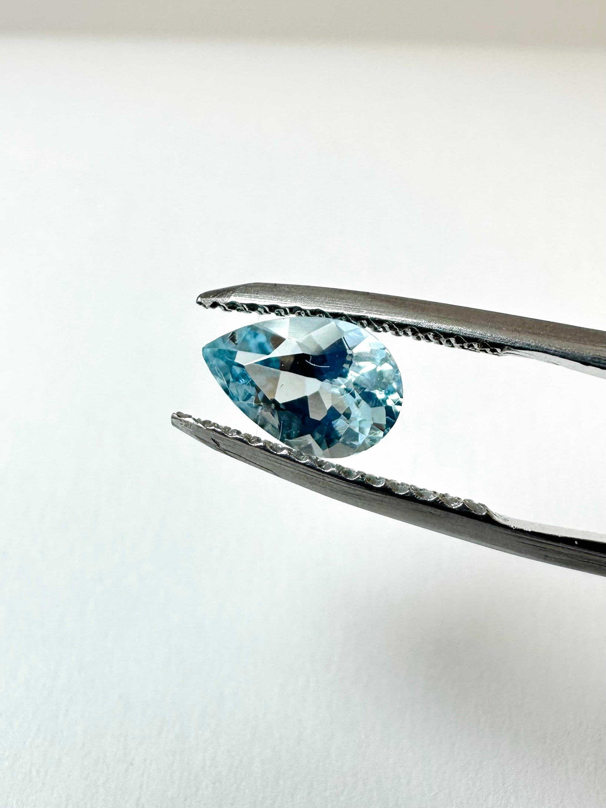 0.73cts 5.33x8.14mm Pear Shaped Faceted Aquamarine