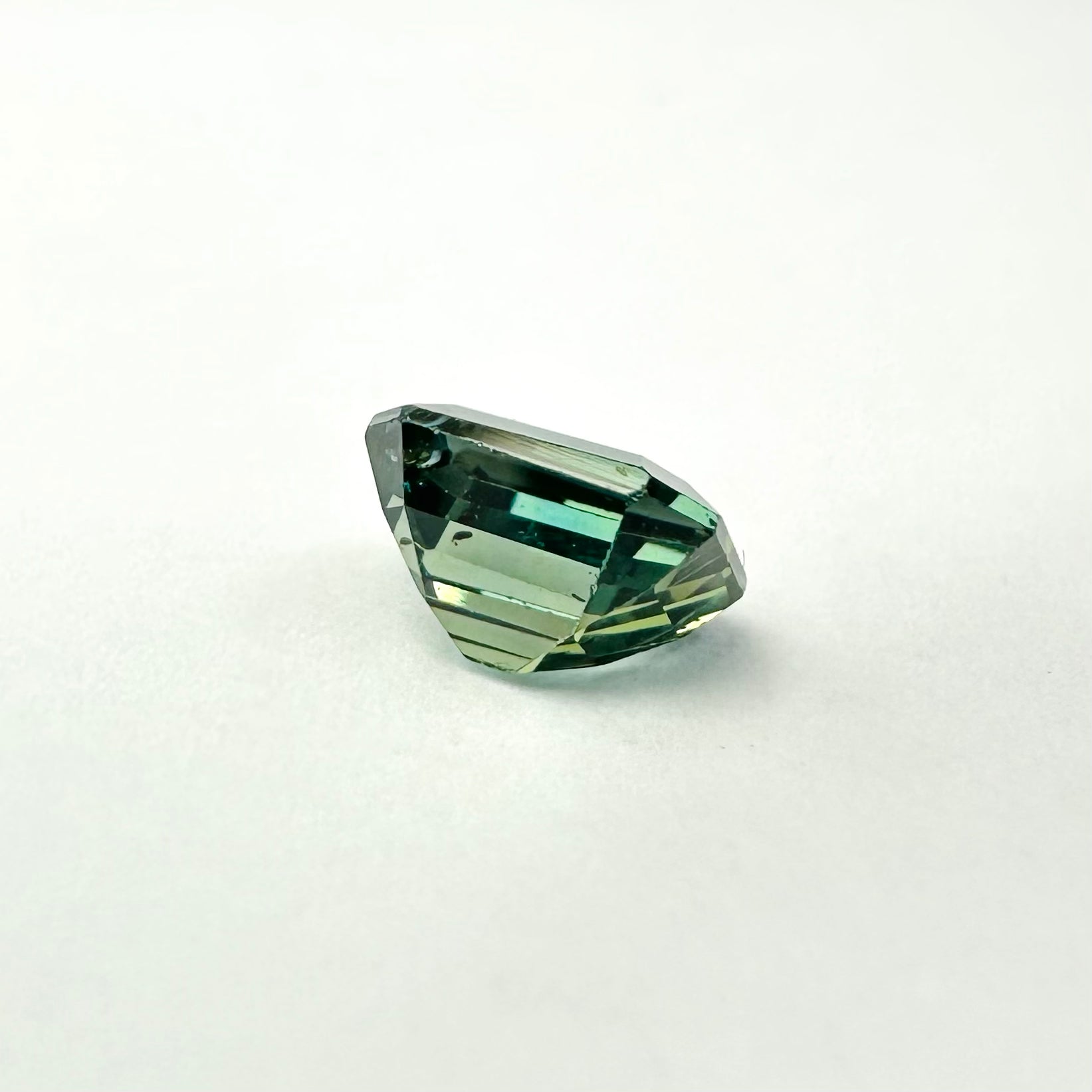 1.03cts 5.8x4.7mm Octagon Shaped Faceted Green Sapphire