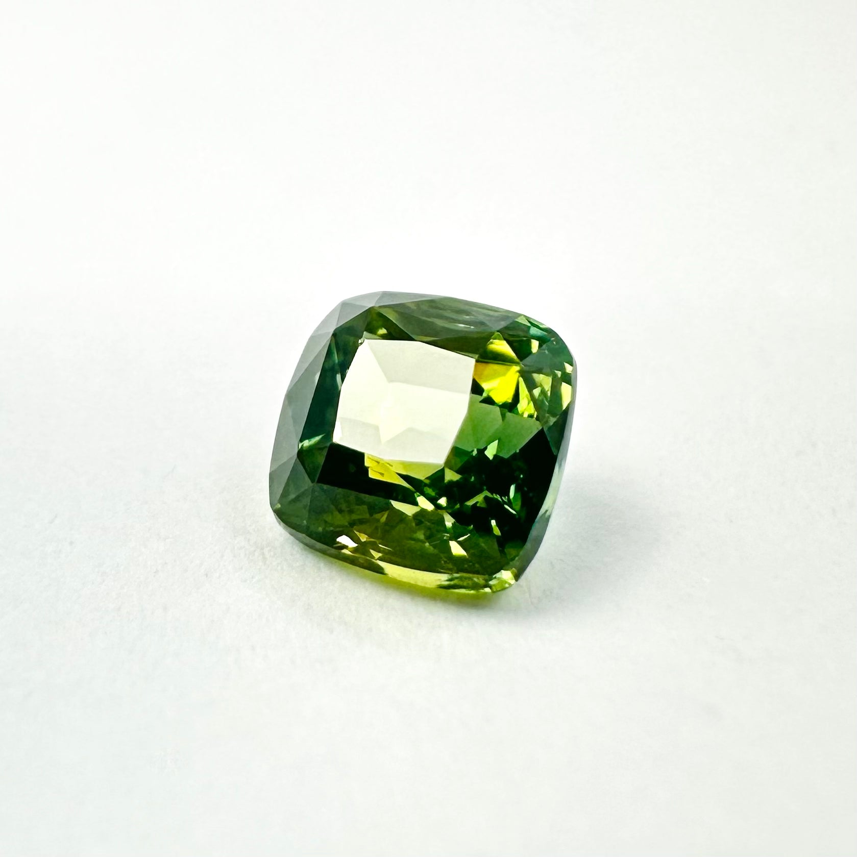 1.03cts 5x5mm Cushion Cut Faceted Green Sapphire