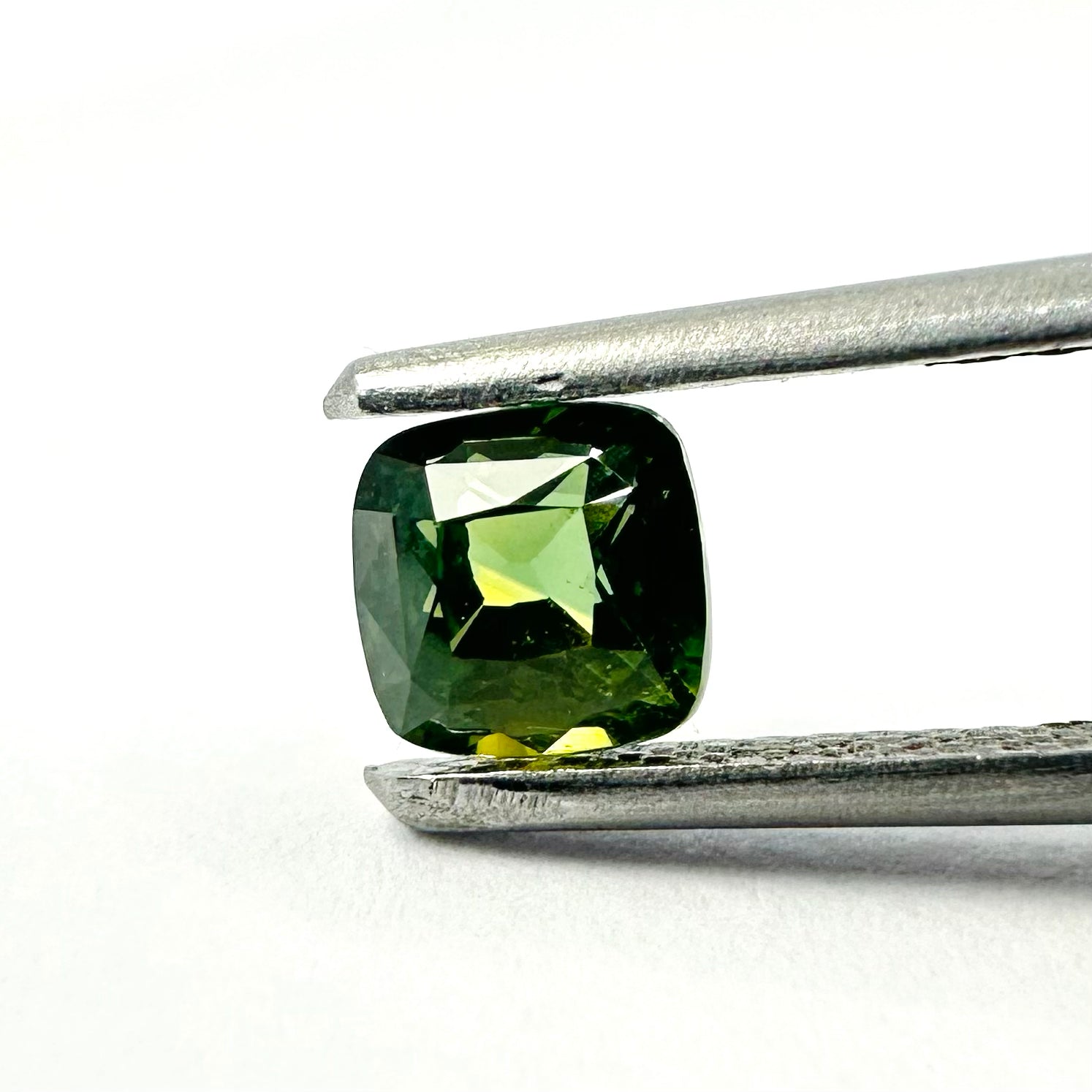 1.03cts 5x5mm Cushion Cut Faceted Green Sapphire