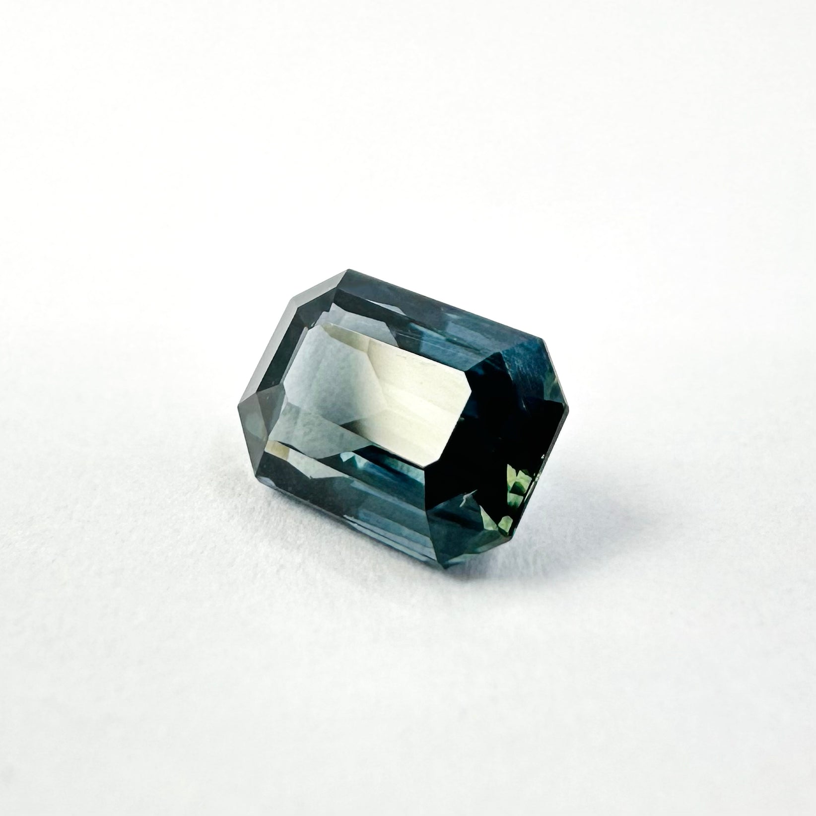 1.05cts 6.5x4.5mm Octagon Shaped Blue Sapphire
