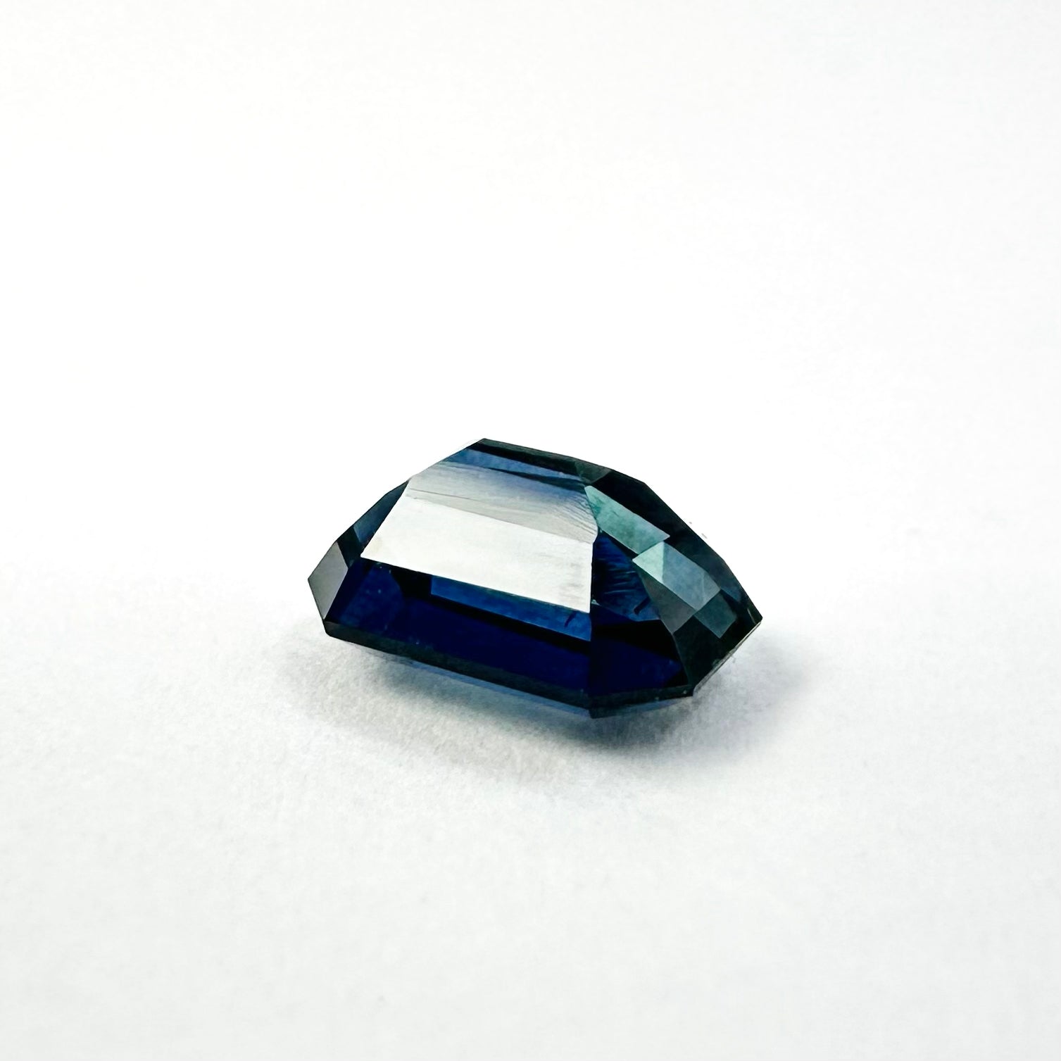 1.05cts 6.5x4.5mm Octagon Shaped Blue Sapphire