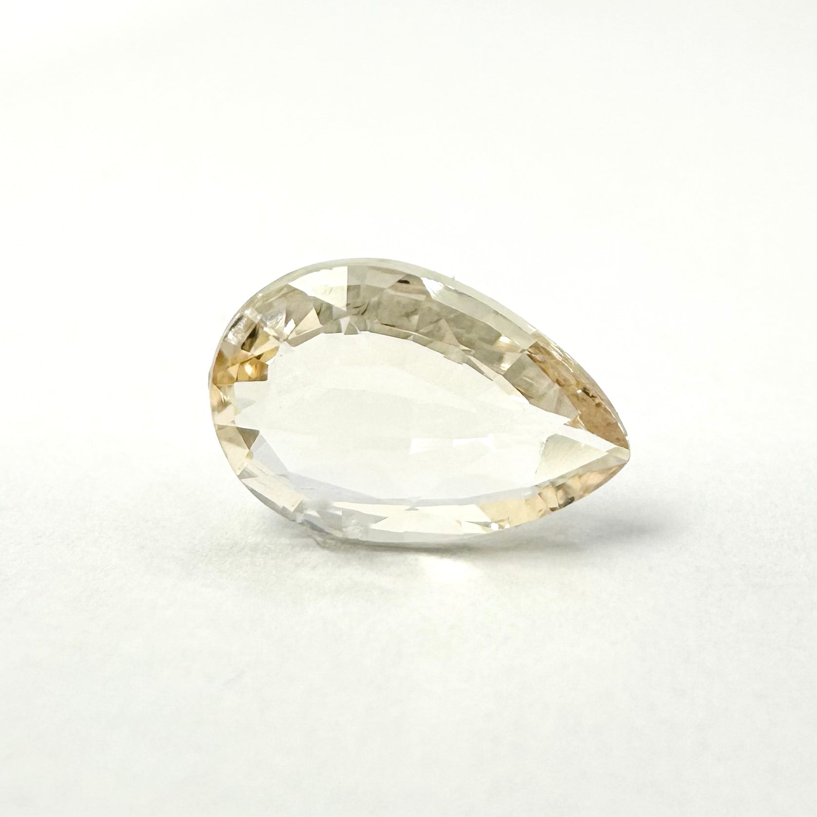 1.12cts 8.5x5.7mm Pear Shaped Faceted Peach Sapphire