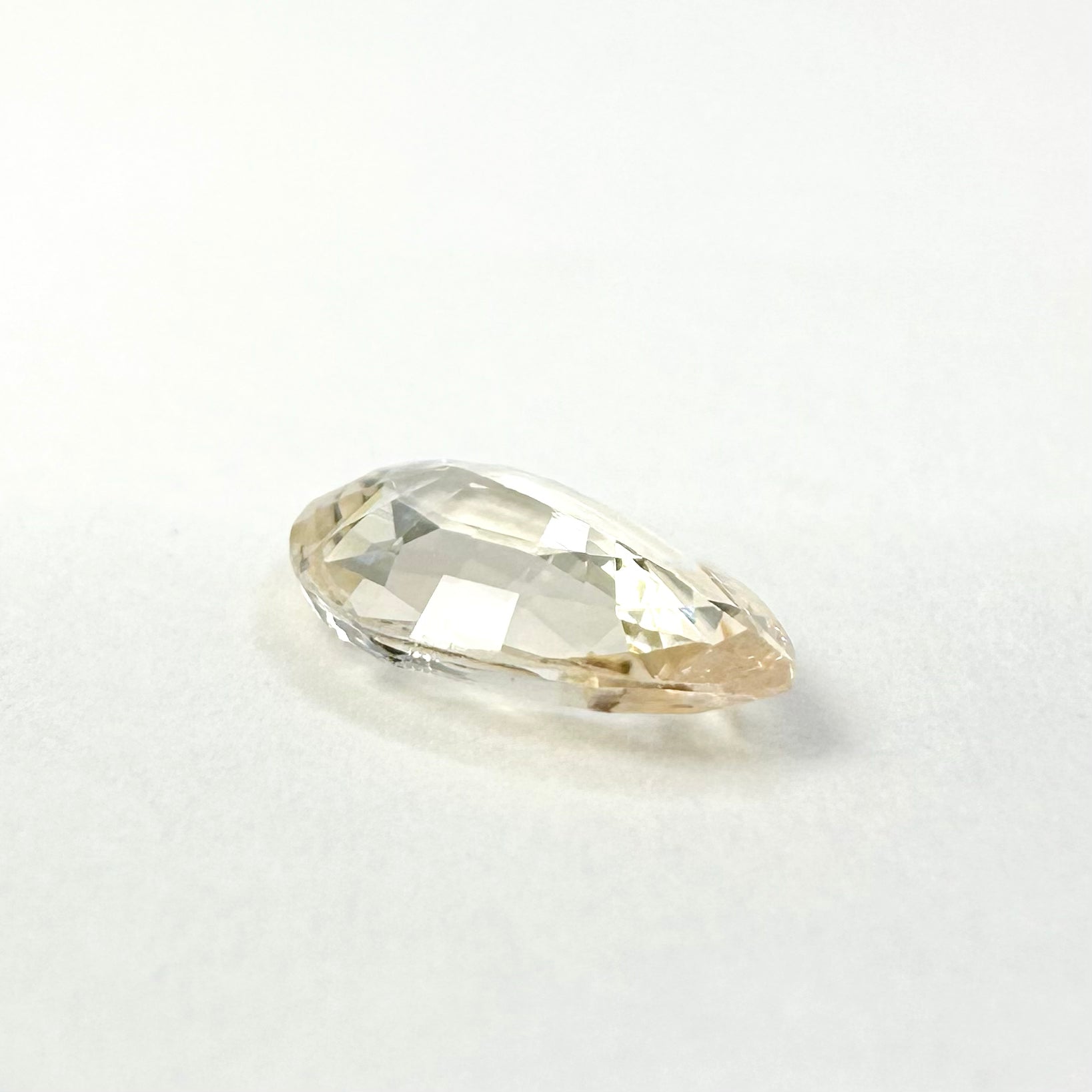 1.12cts 8.5x5.7mm Pear Shaped Faceted Peach Sapphire