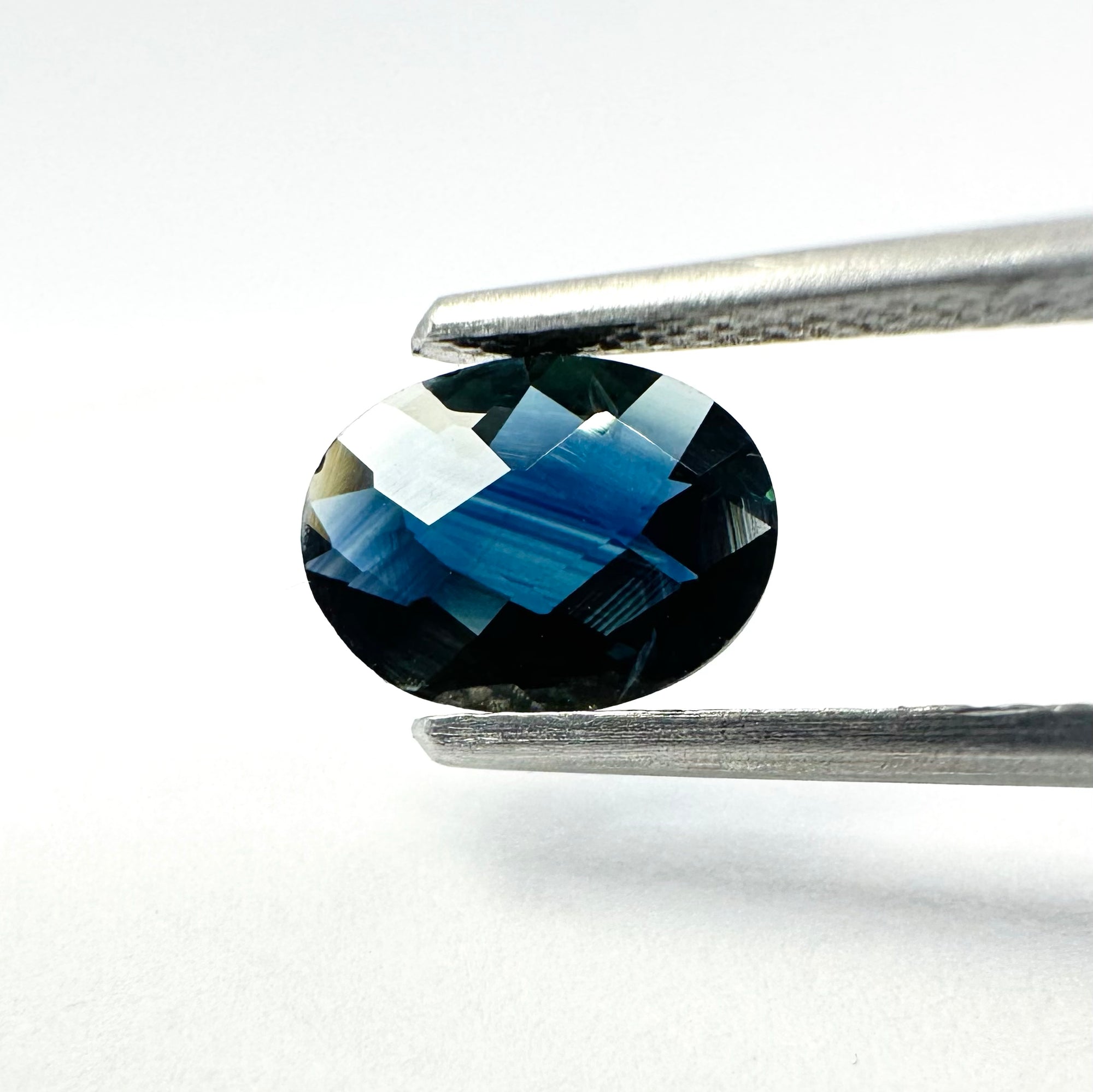 1.10cts 8.4x6.3 Oval Checkerboard Cut Blue Sapphire