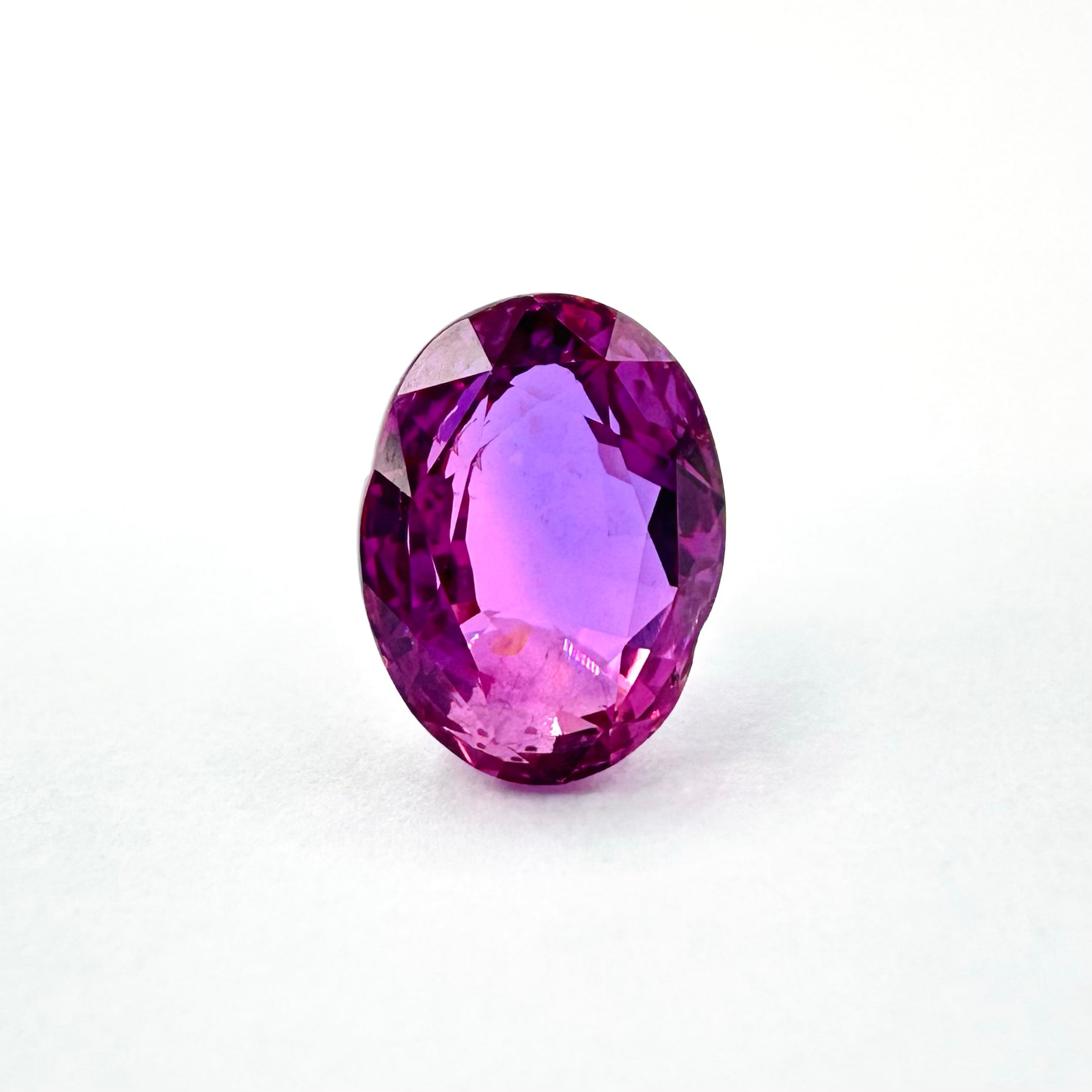 1.53cts 7.5x5.5mm Oval Faceted Pink-Purple Sapphire