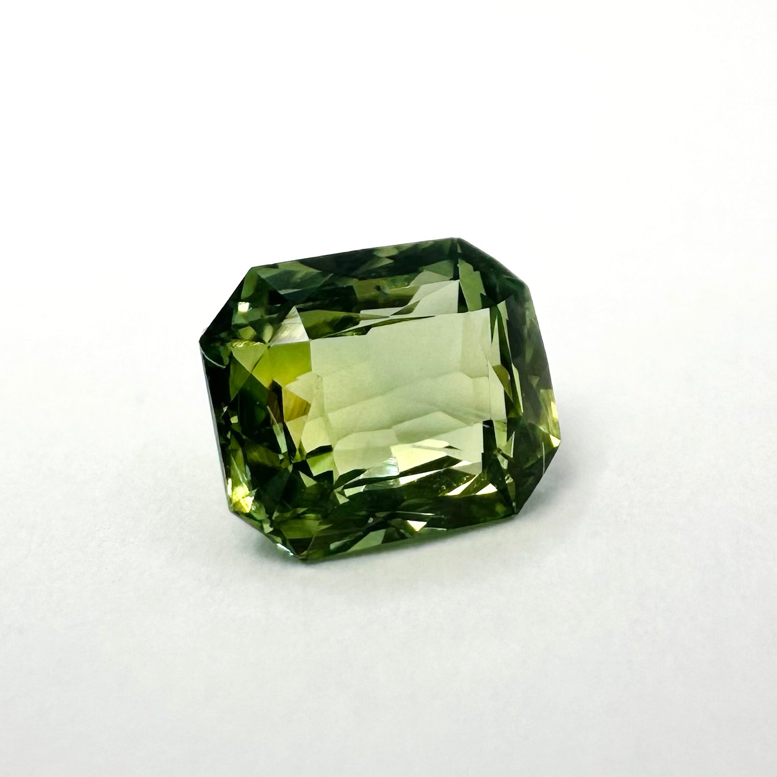 1.06cts 6x5mm Octagon Shaped Green Sapphire