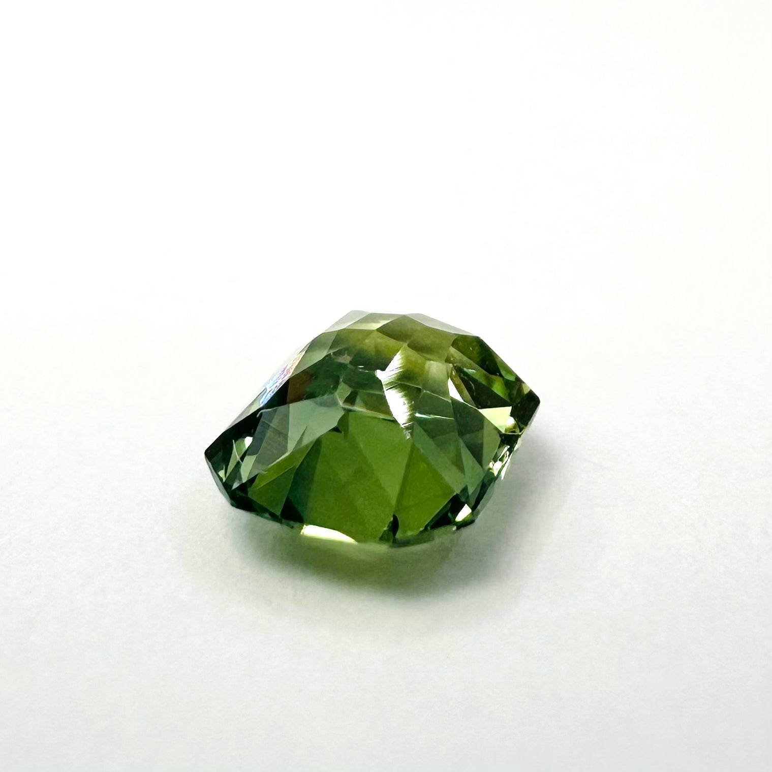 1.06cts 6x5mm Octagon Shaped Green Sapphire