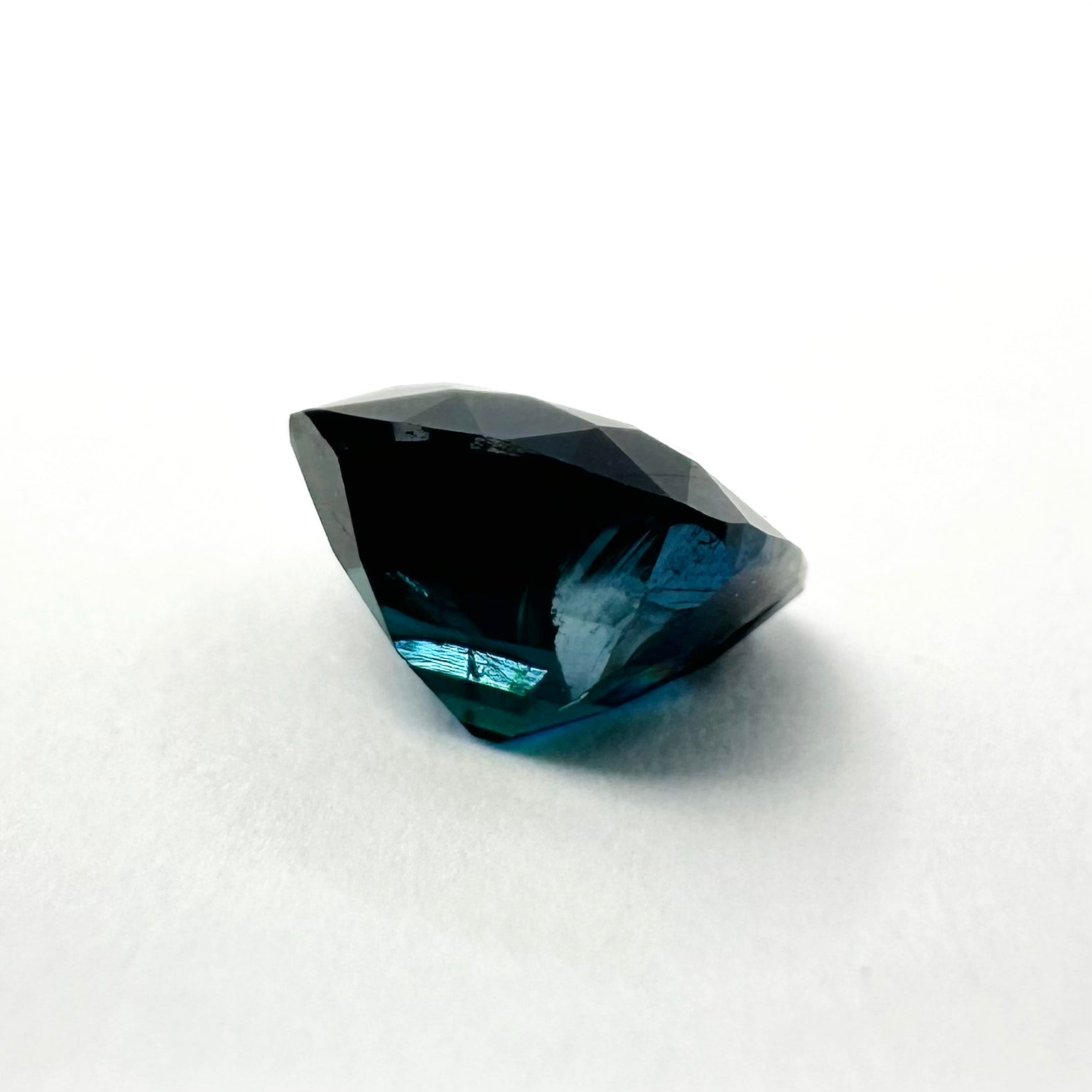1.02cts 5.7x5.4mm Cushion Cut Faceted Blue Sapphire
