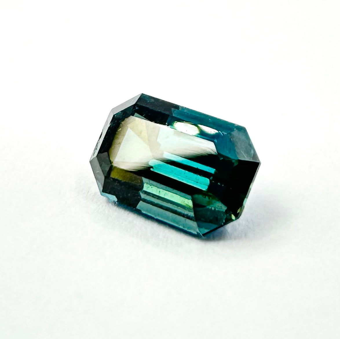 0.94cts 6.2x4mm Octagon Shaped Blue-Teal Sapphire