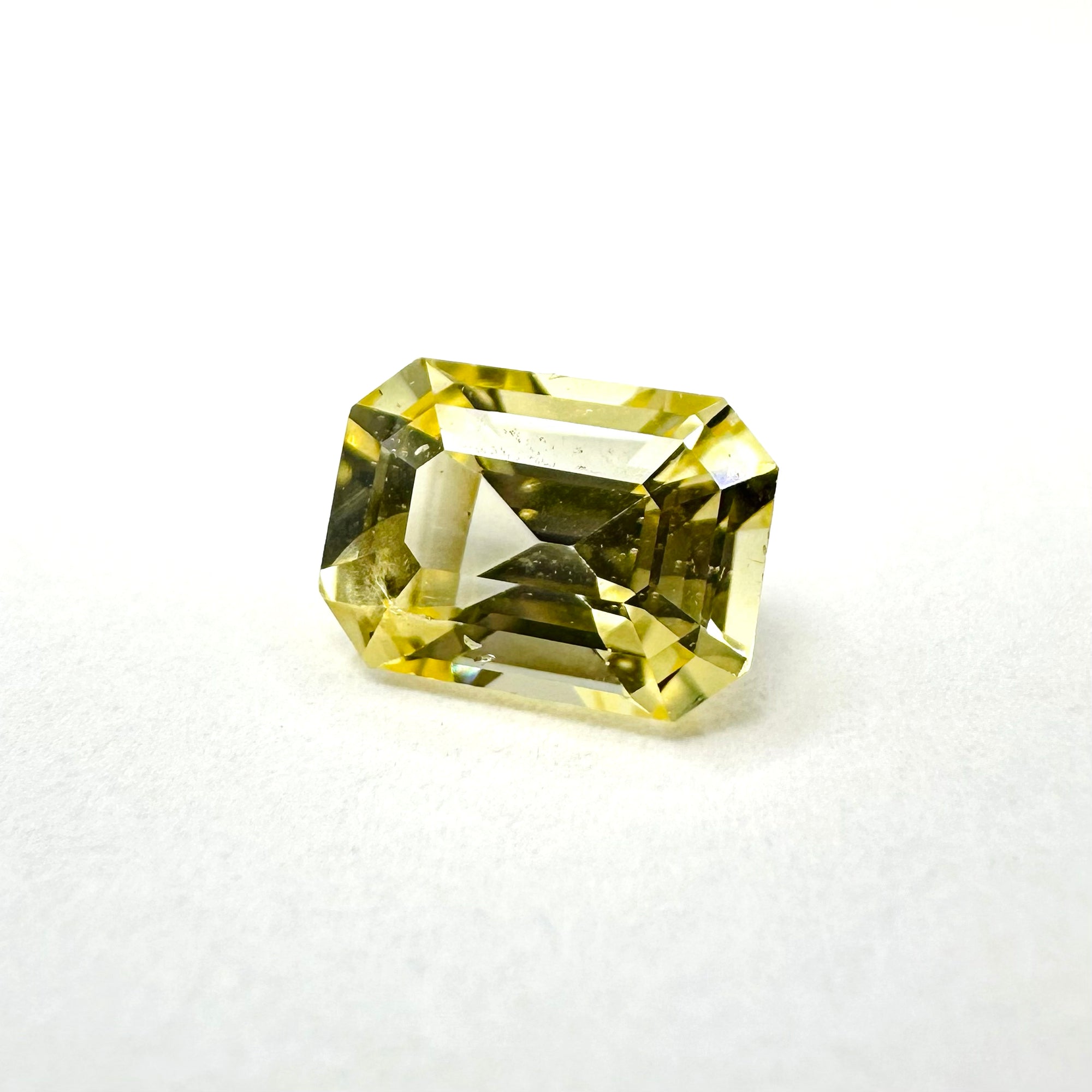 1.05cts 6.5x4.5mm Octagon Shaped Yellow Sapphire