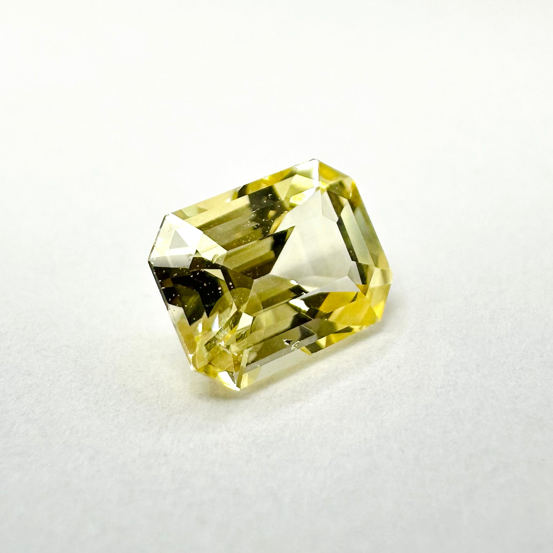1.05cts 6.5x4.5mm Octagon Shaped Yellow Sapphire