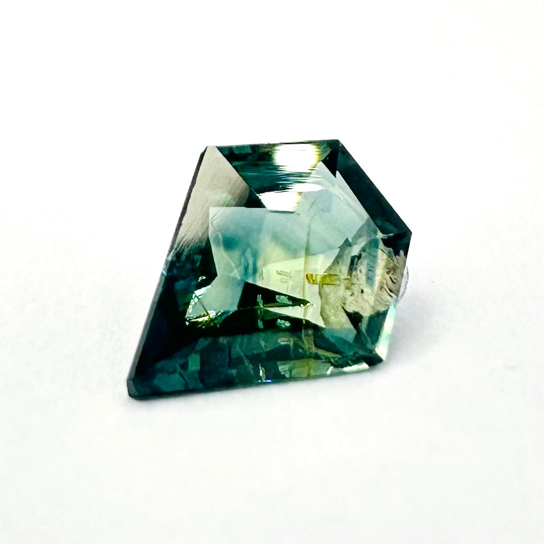 0.70cts 7x5.5mm Fancy Cut Kite Teal Sapphire